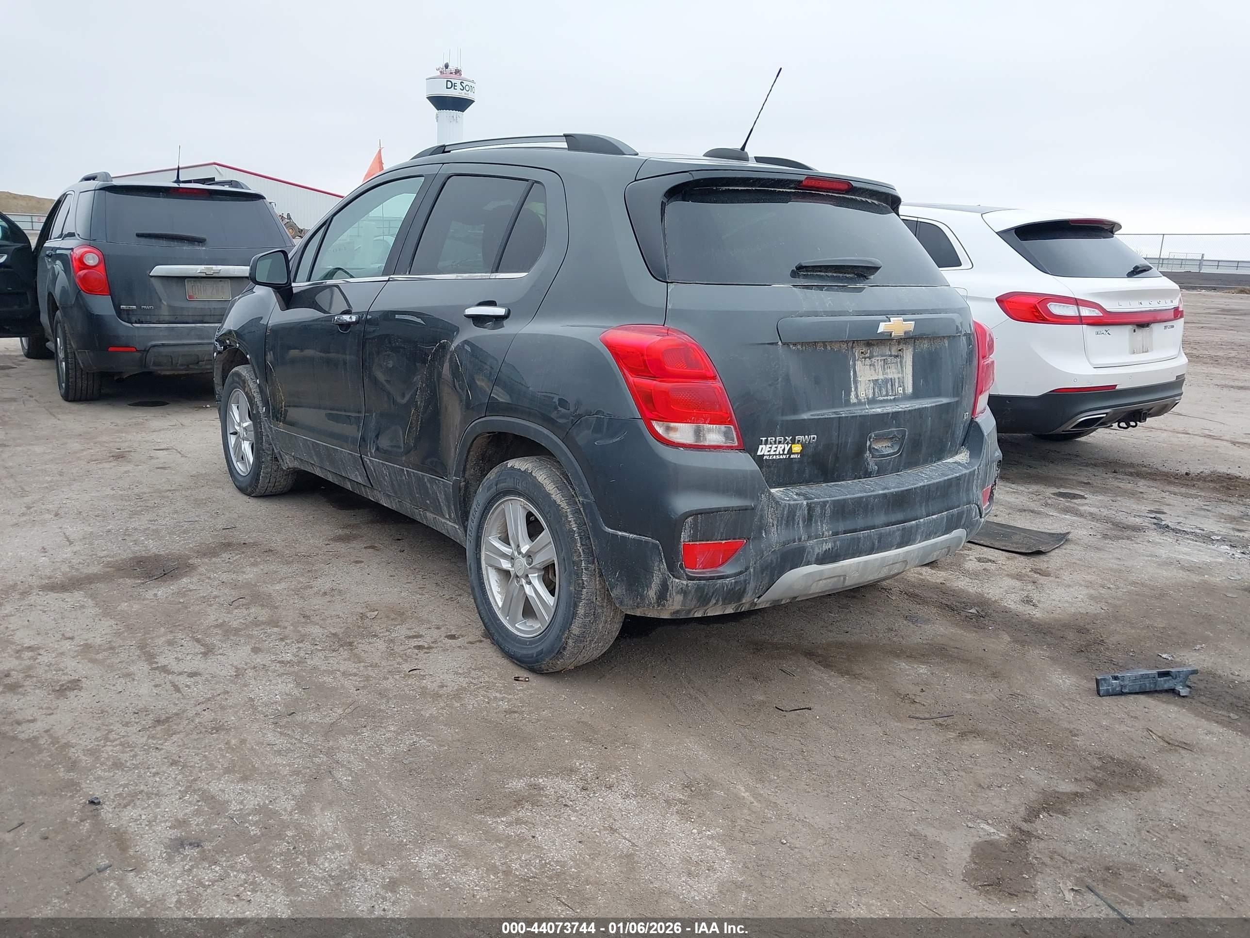 CHEVROLET TRAX image 3