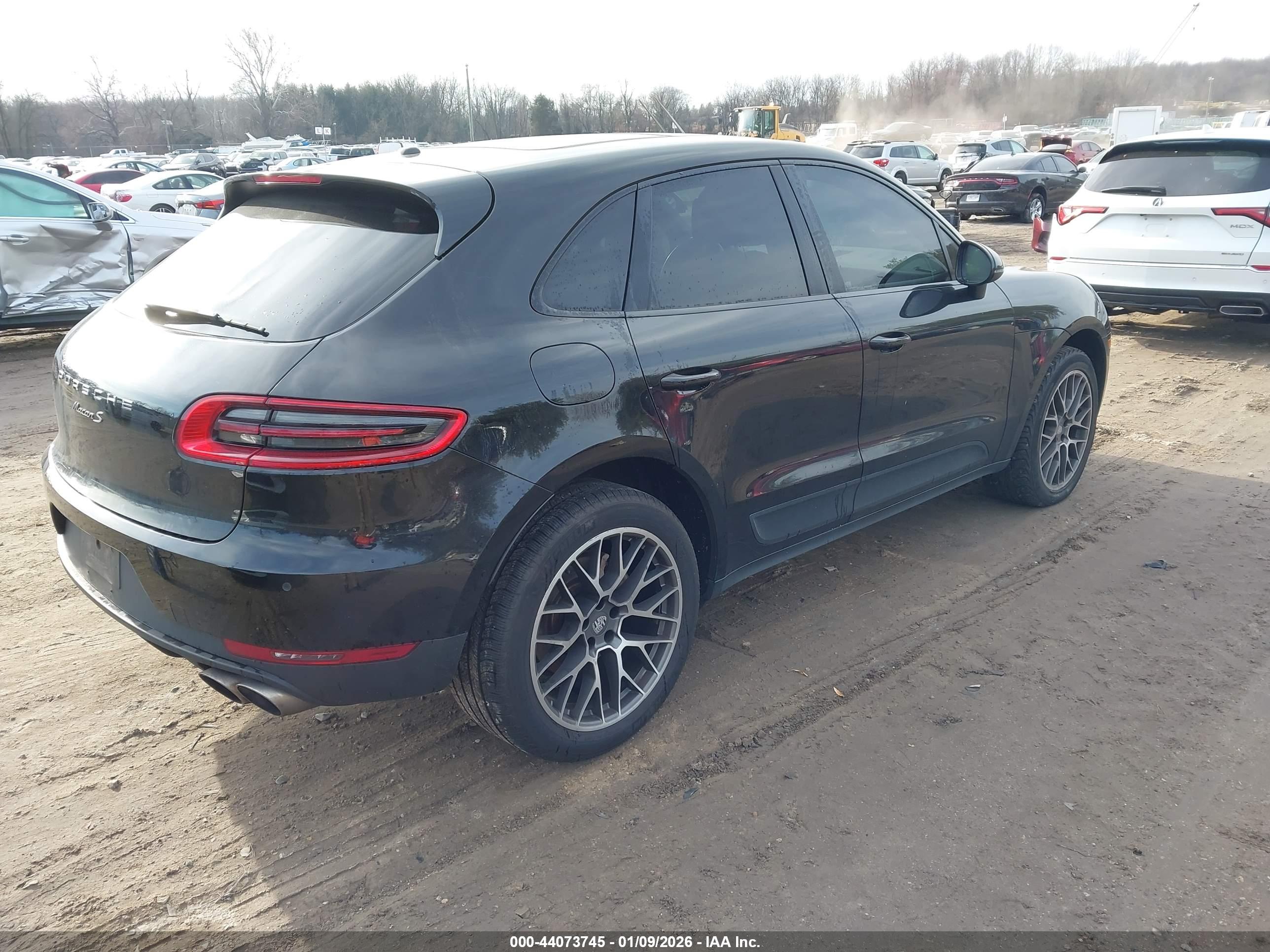 PORSCHE MACAN image 4