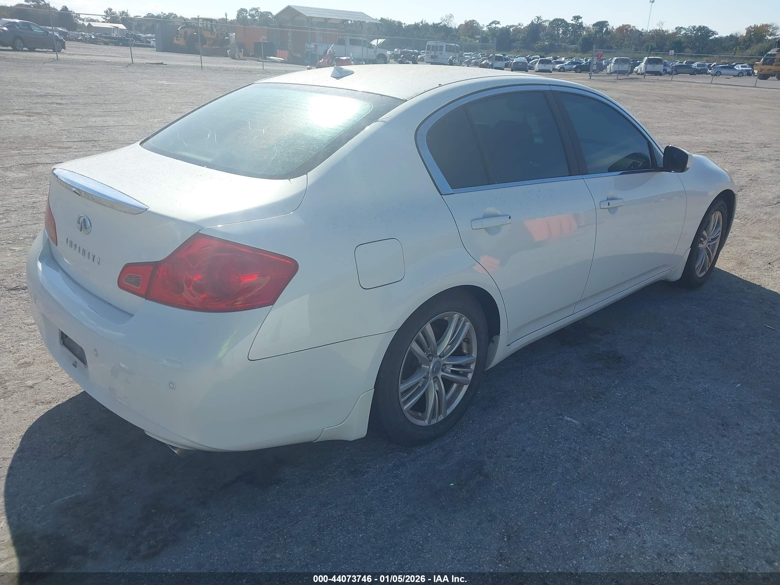 INFINITI G37 image 4