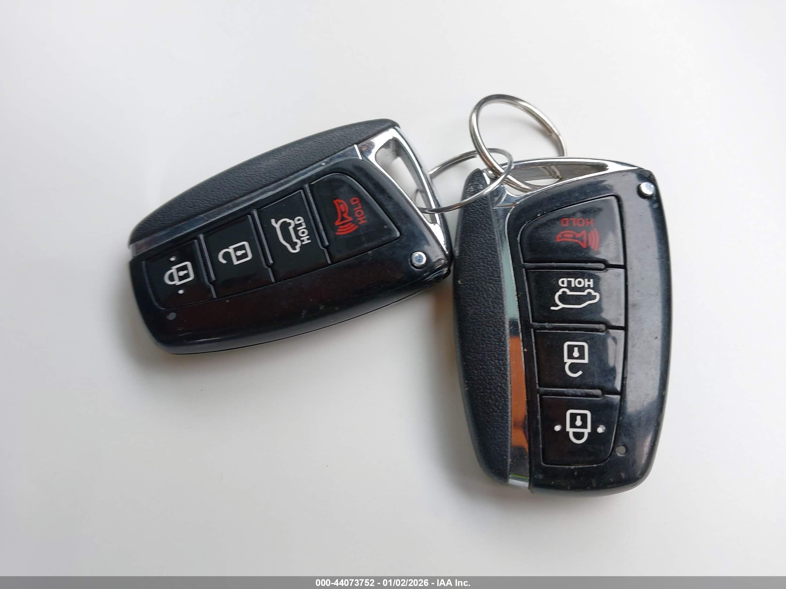 HYUNDAI SANTA image 11