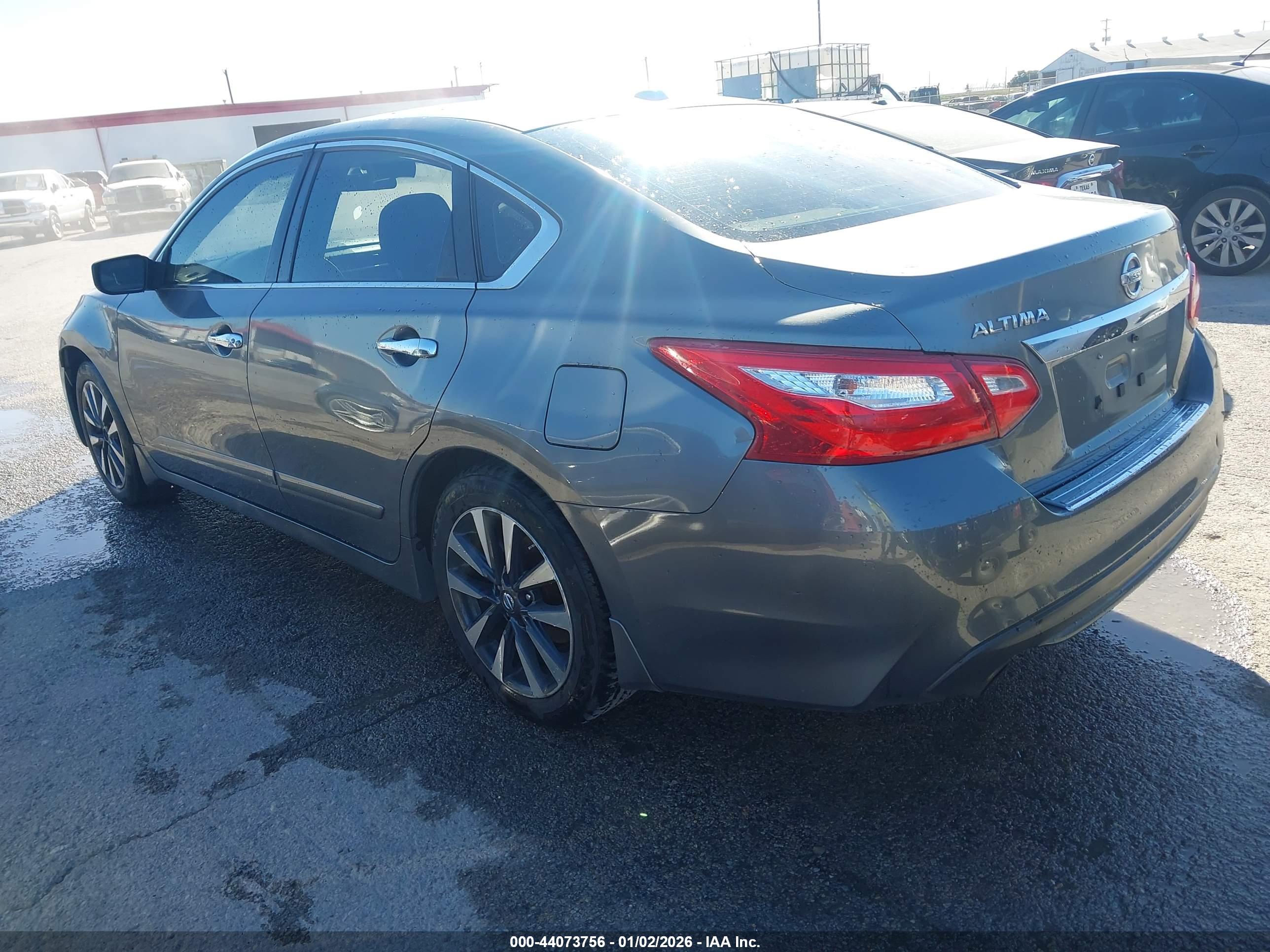 NISSAN ALTIMA image 3