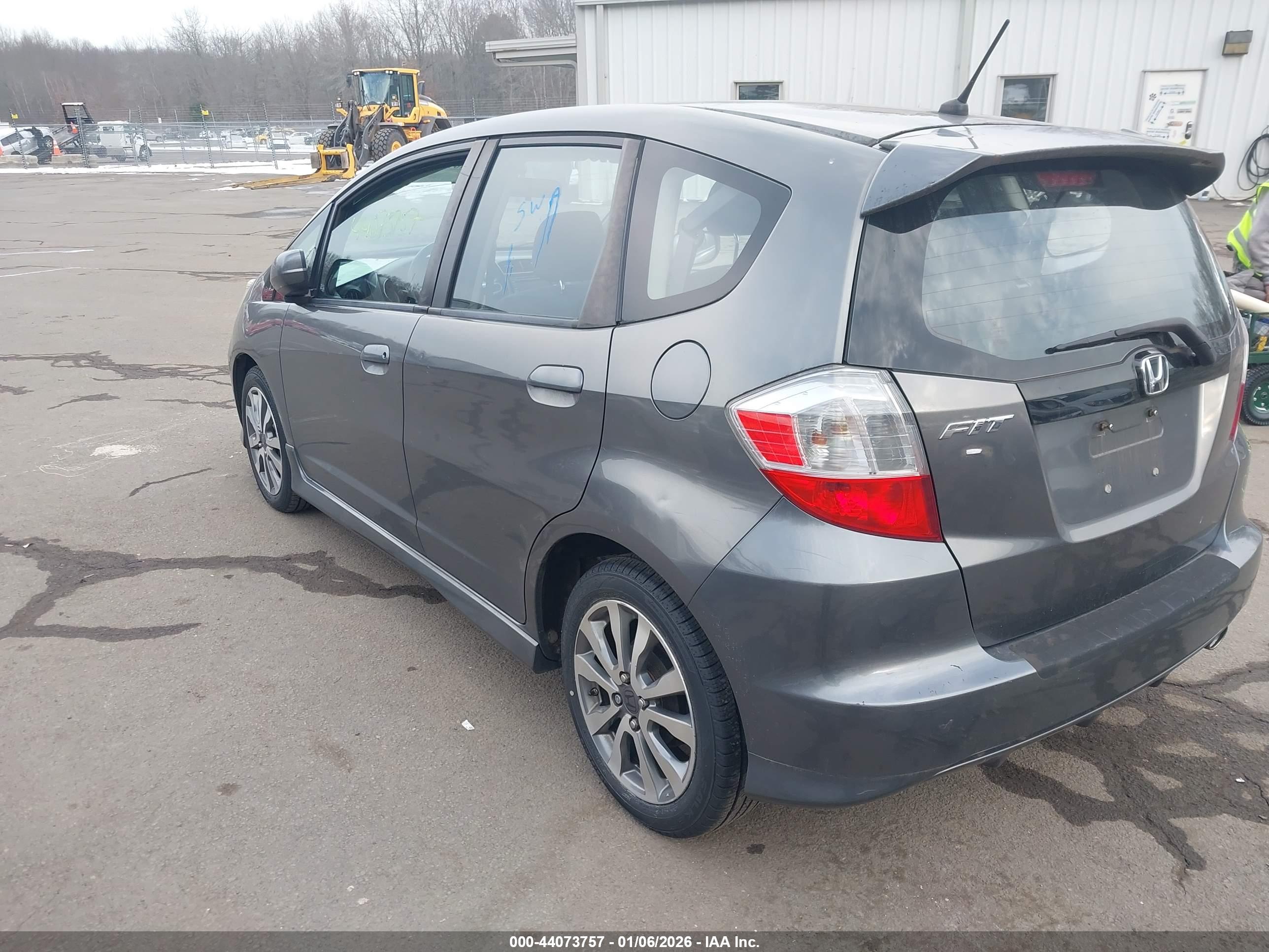 HONDA FIT image 3