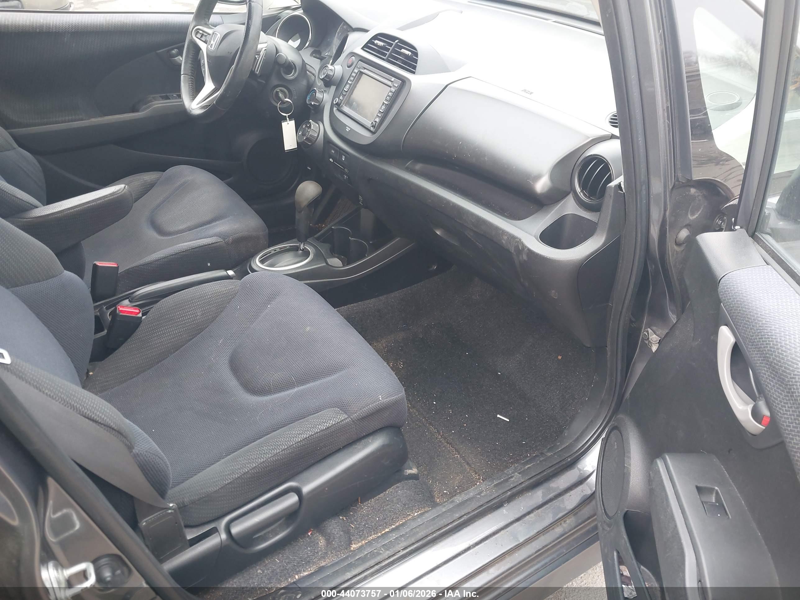 HONDA FIT image 5