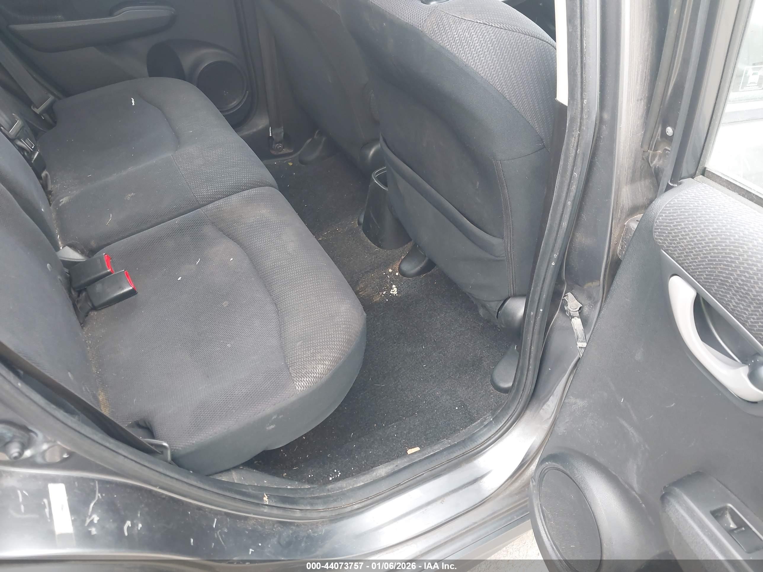 HONDA FIT image 8