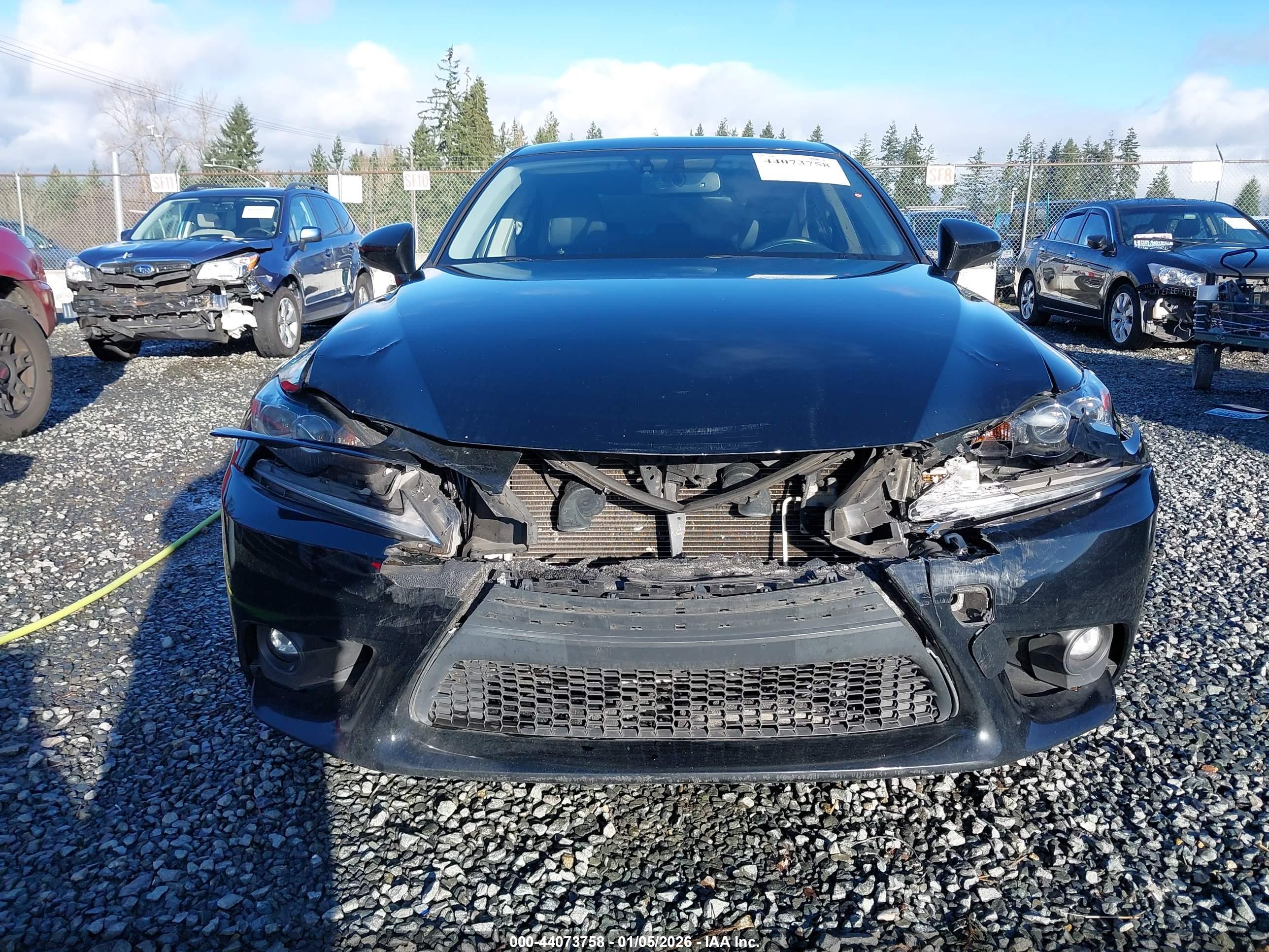 LEXUS IS image 6