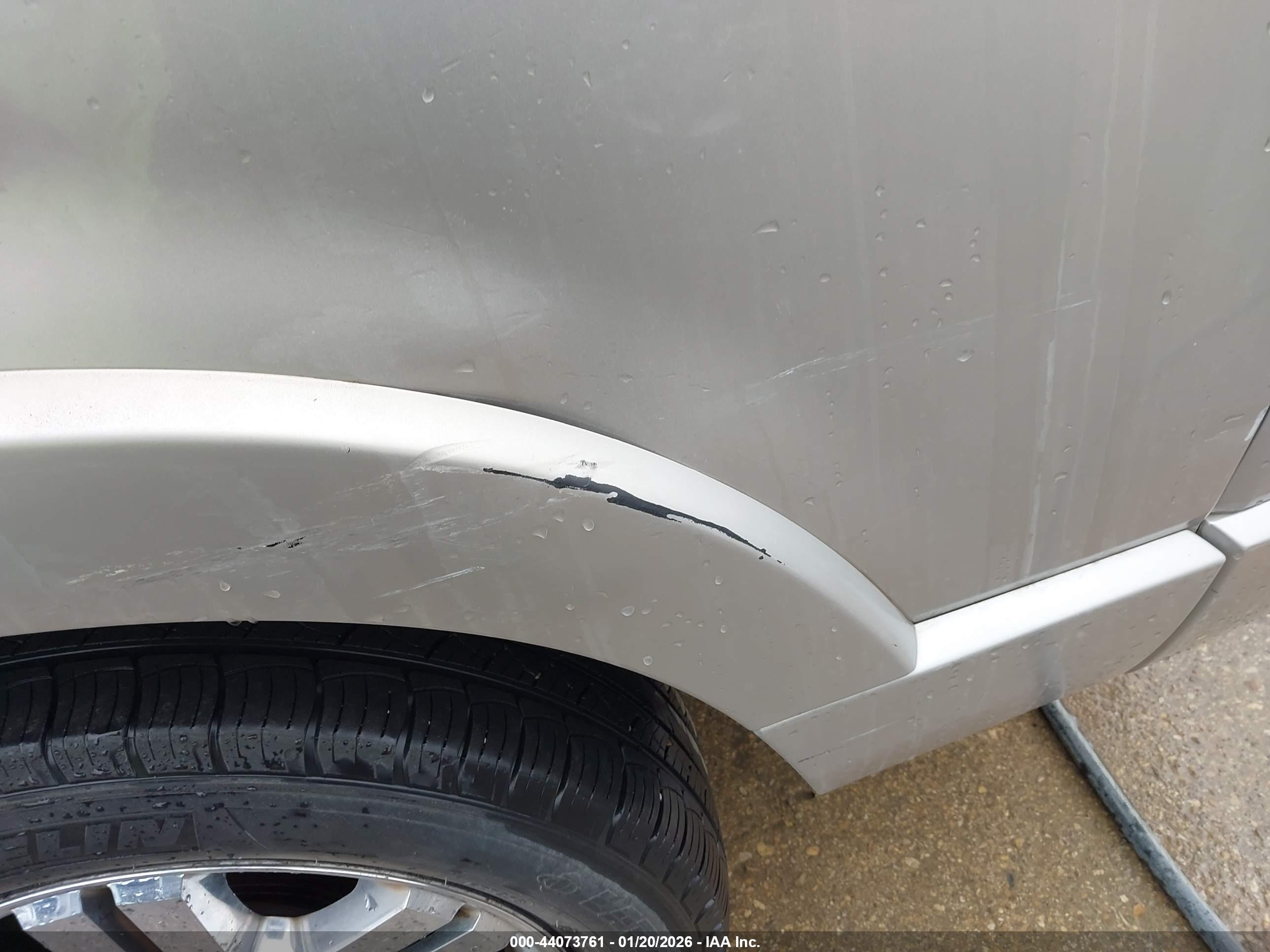 FORD EXPLORER image 6