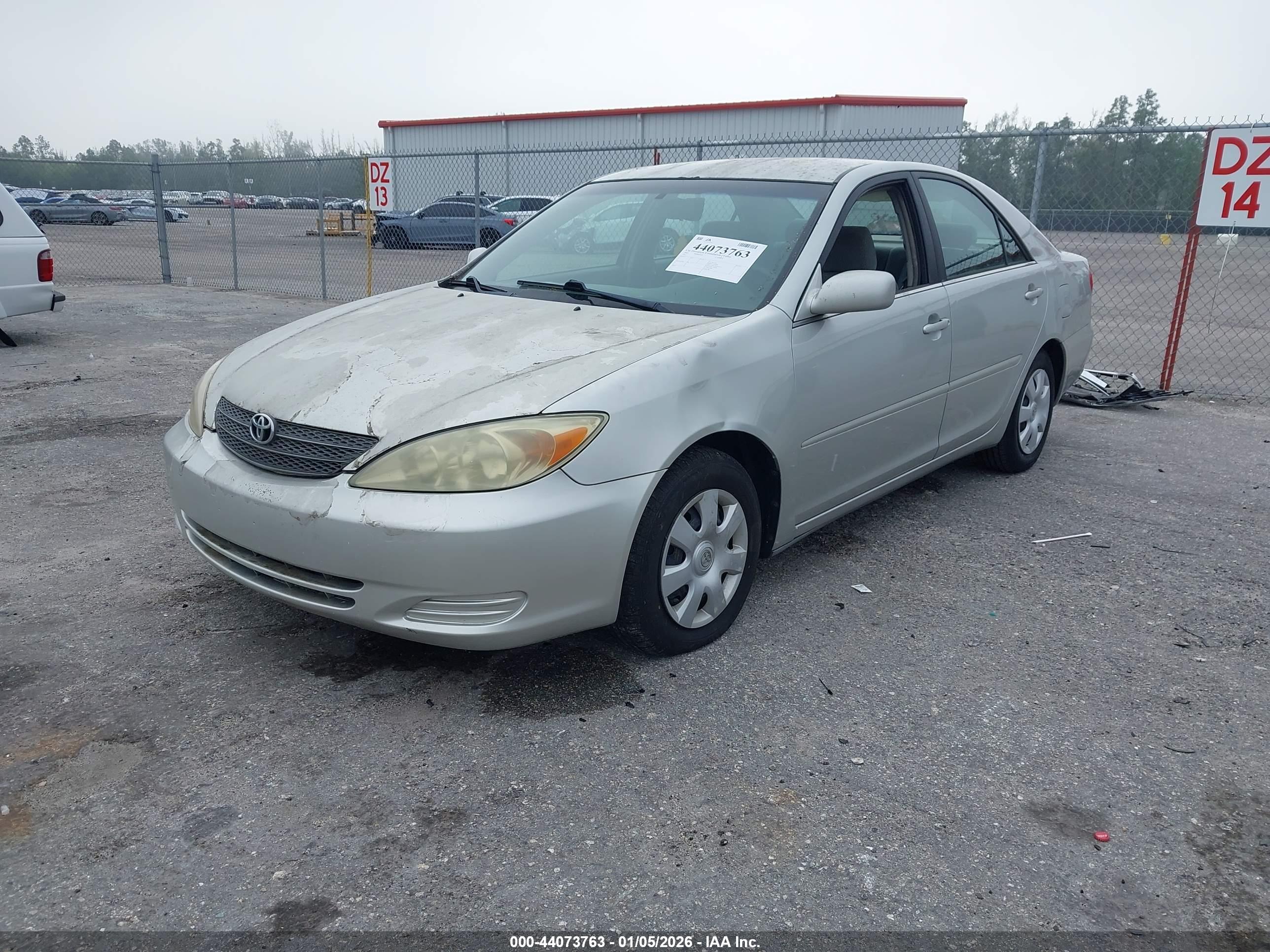 TOYOTA CAMRY image 2