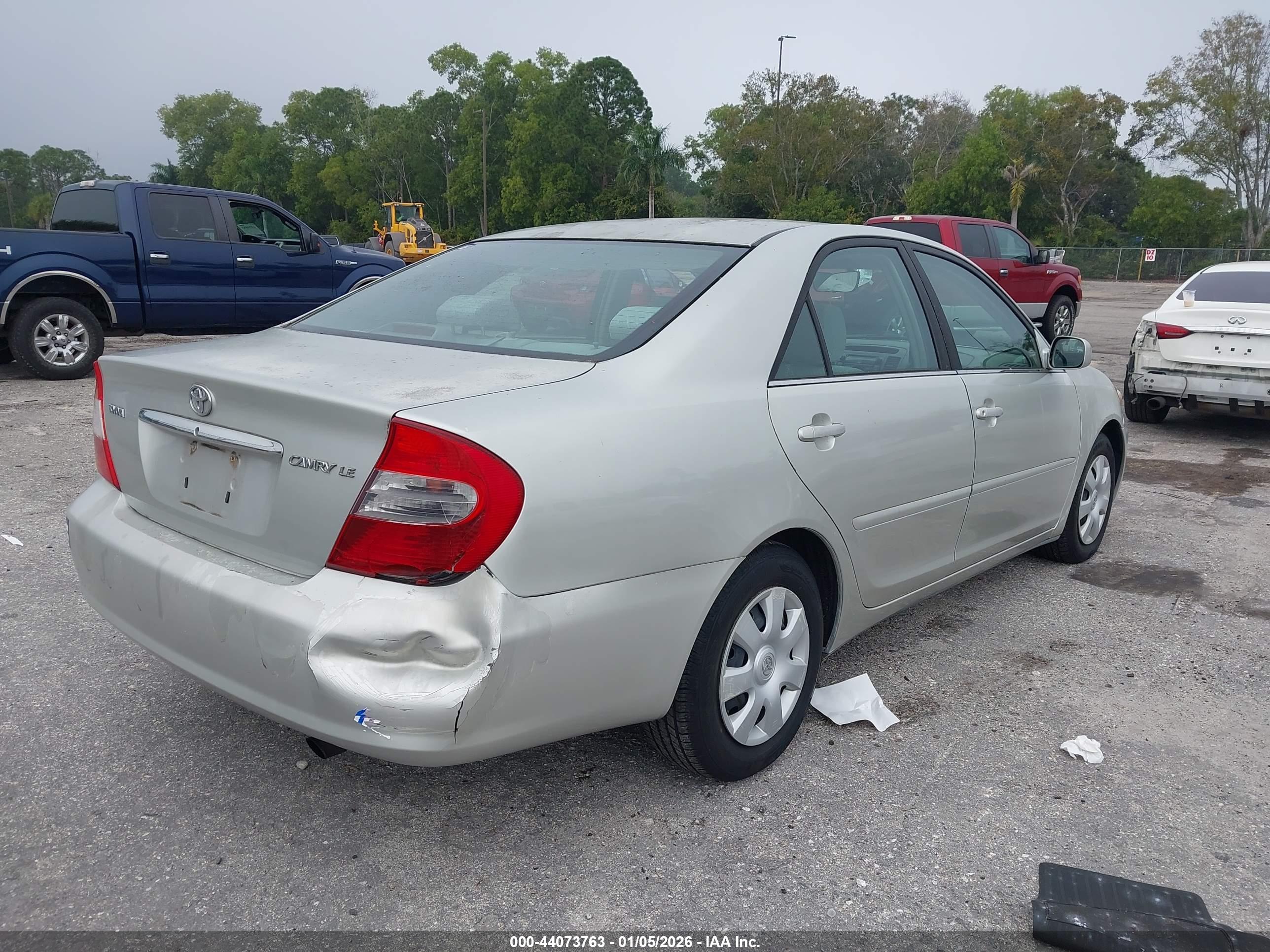 TOYOTA CAMRY image 4