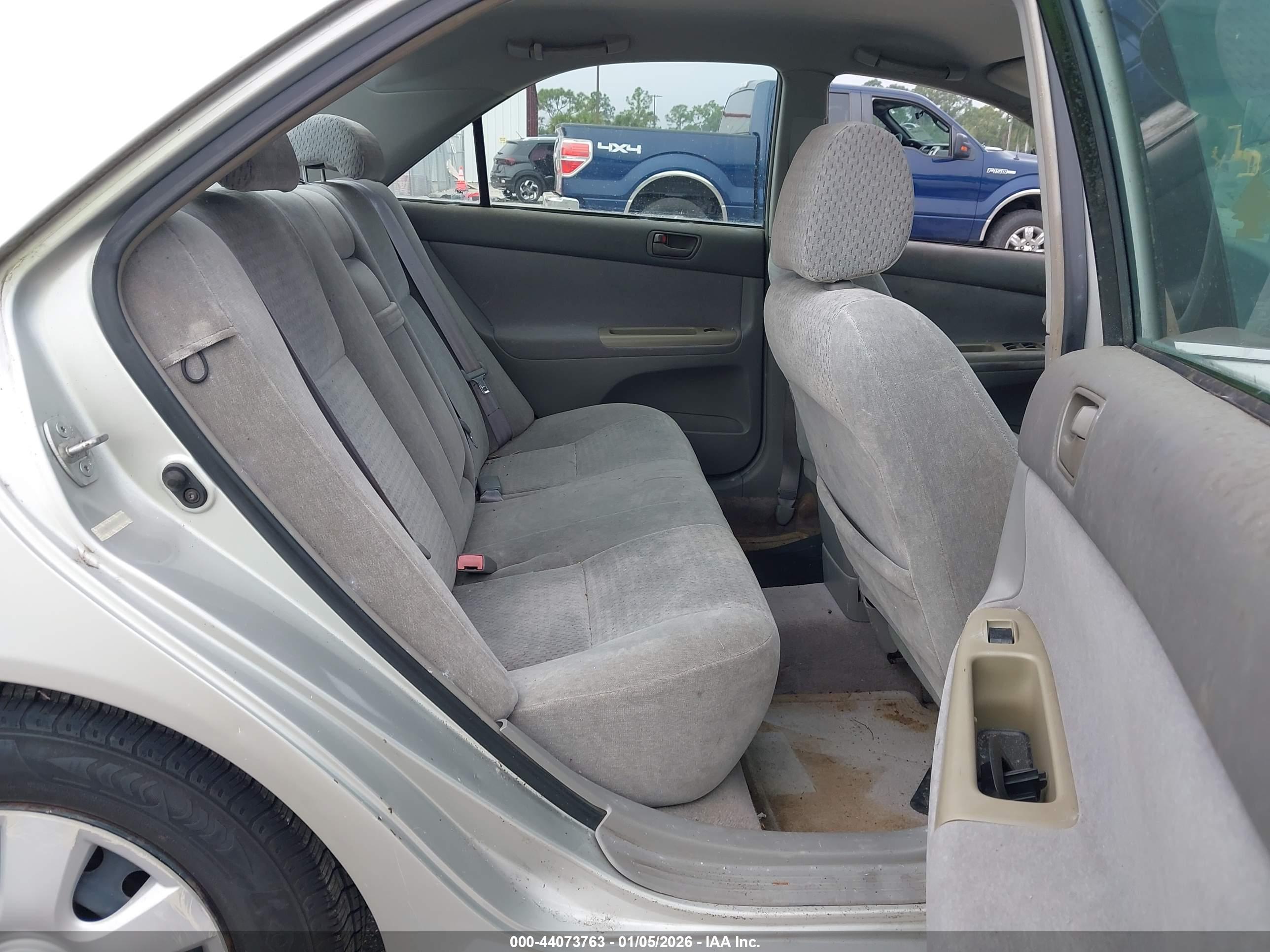 TOYOTA CAMRY image 8