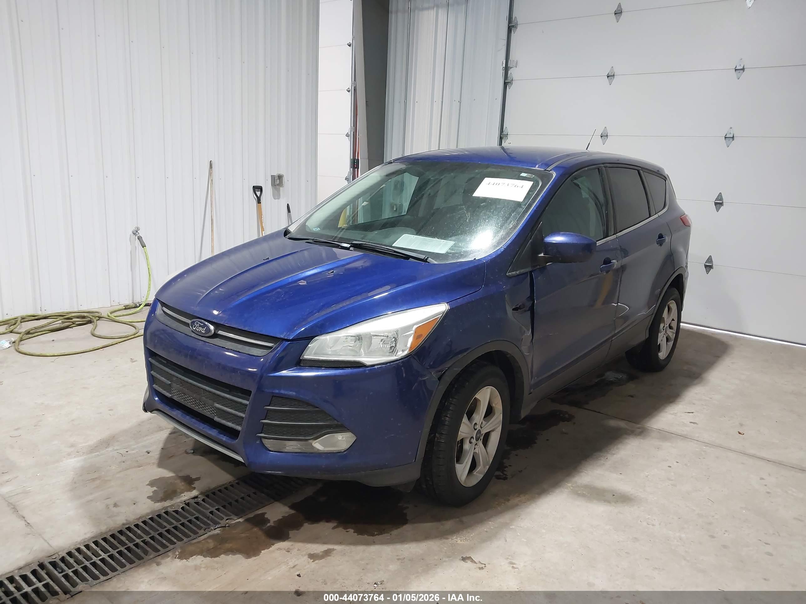 FORD ESCAPE image 2