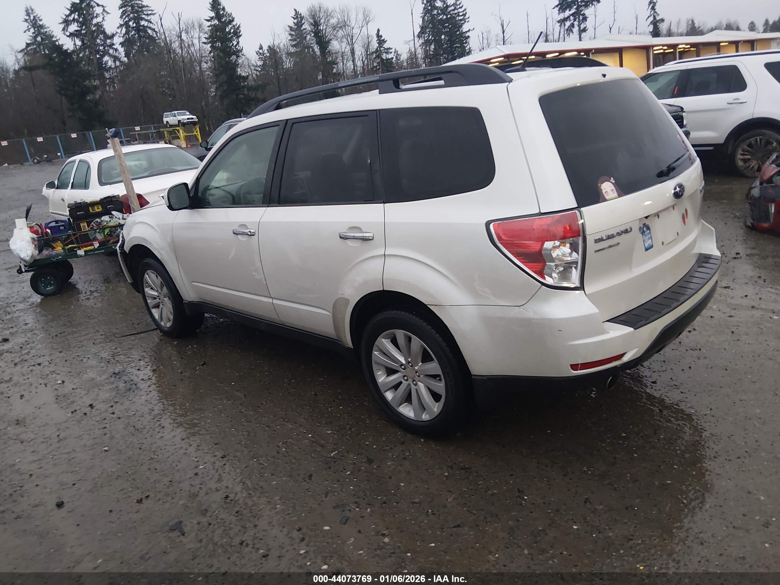 SUBARU FORESTER image 3
