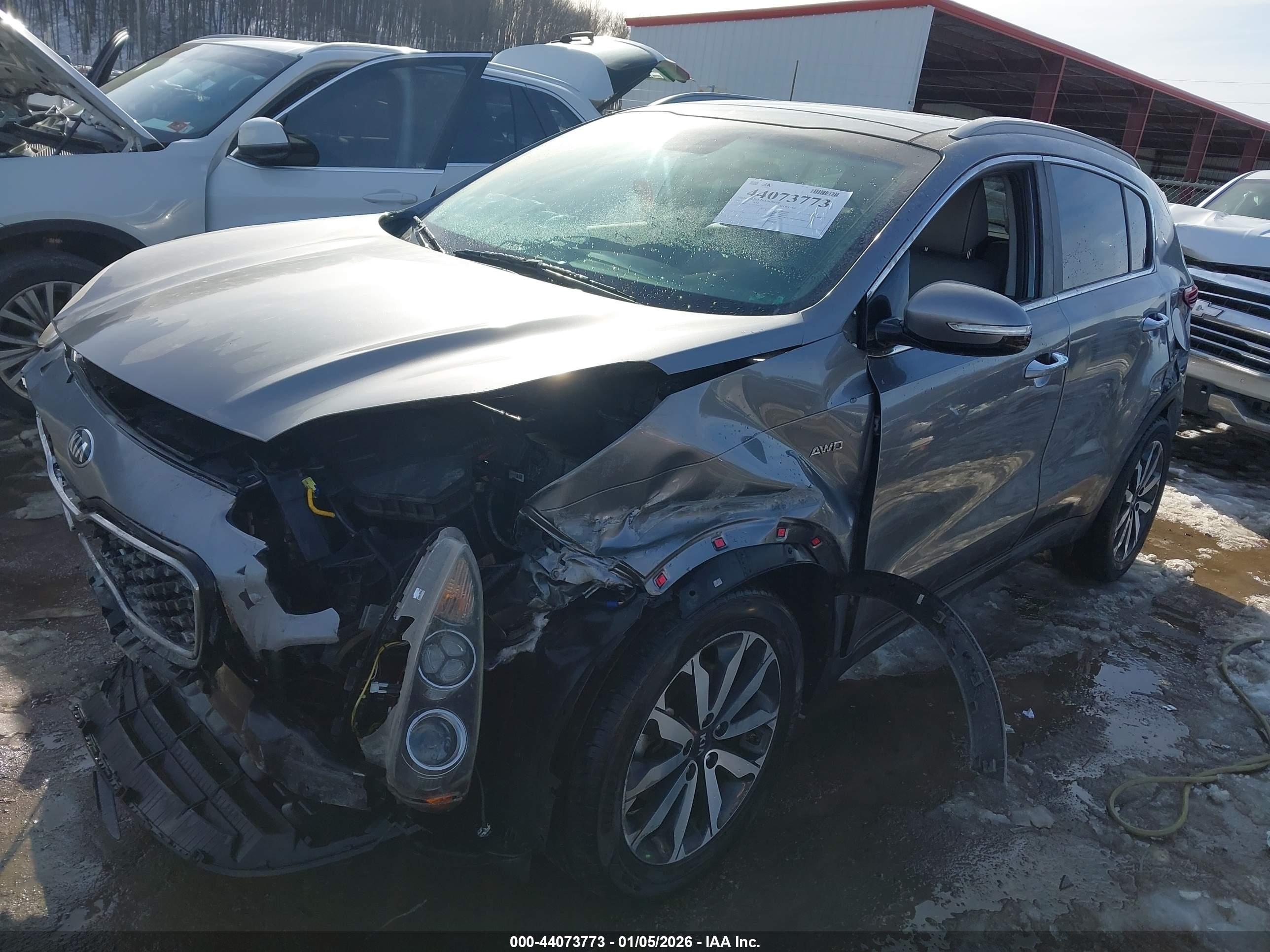 KIA SPORTAGE image 2