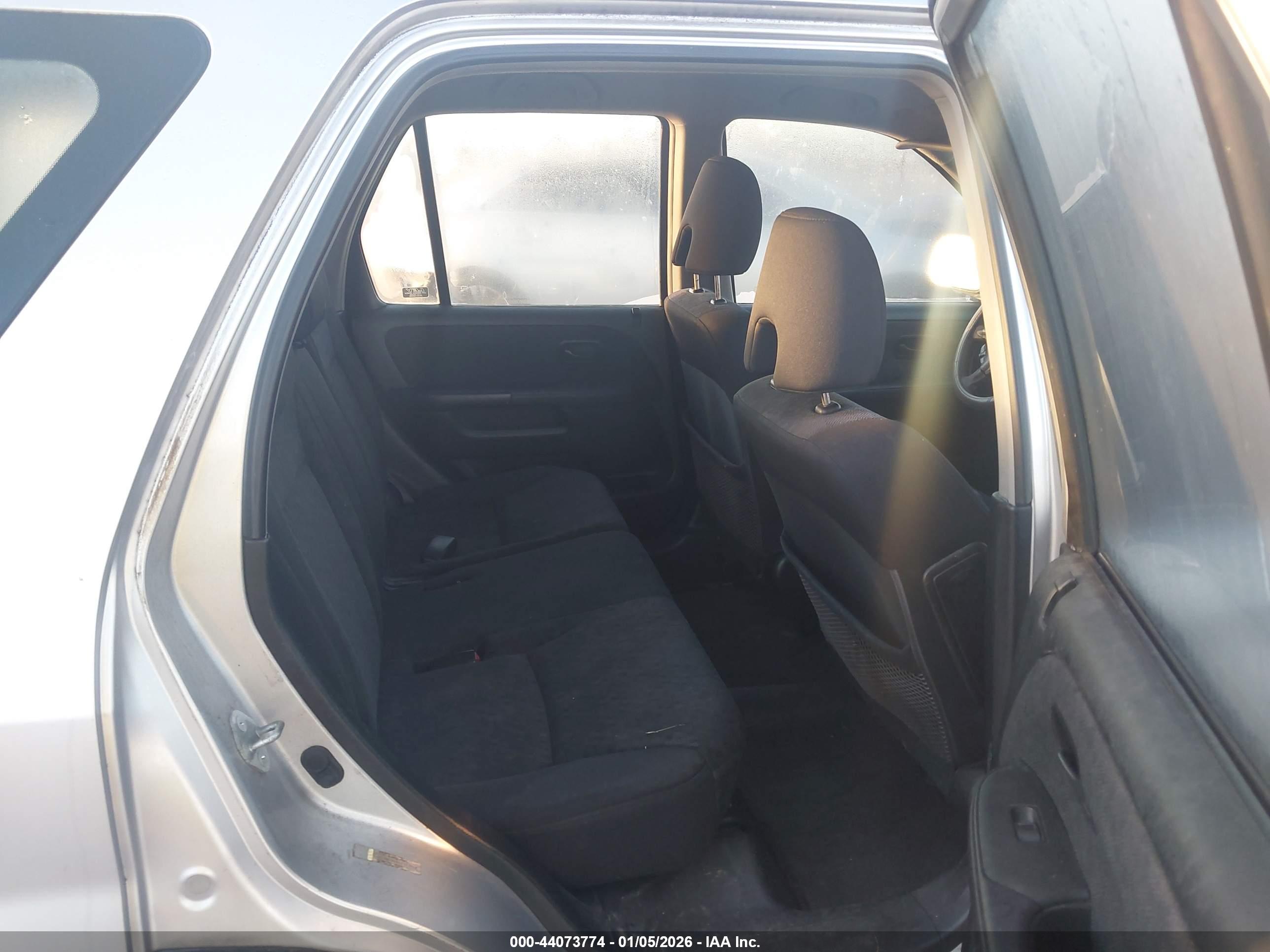 HONDA CR-V image 8