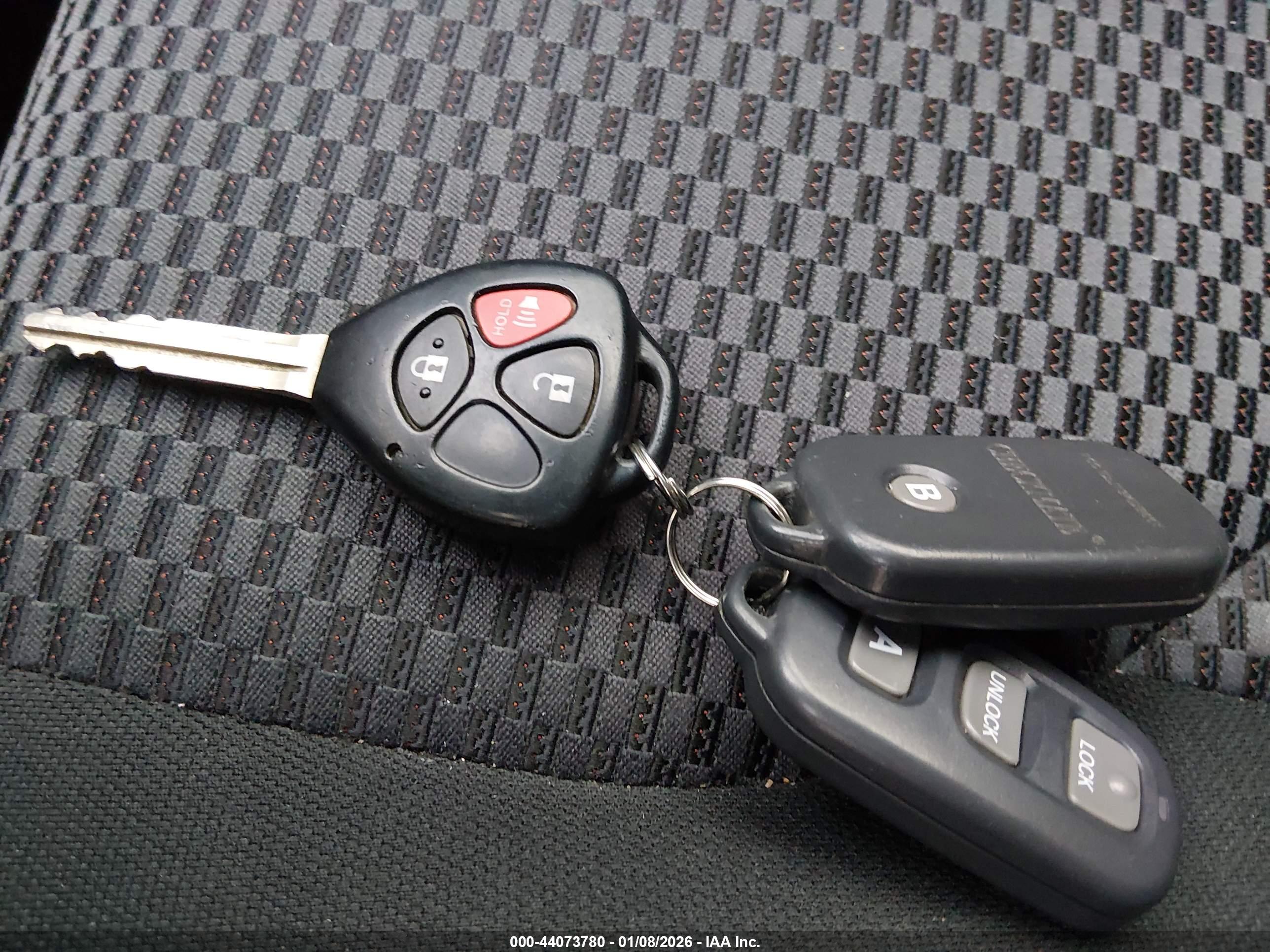 TOYOTA RAV4 image 11