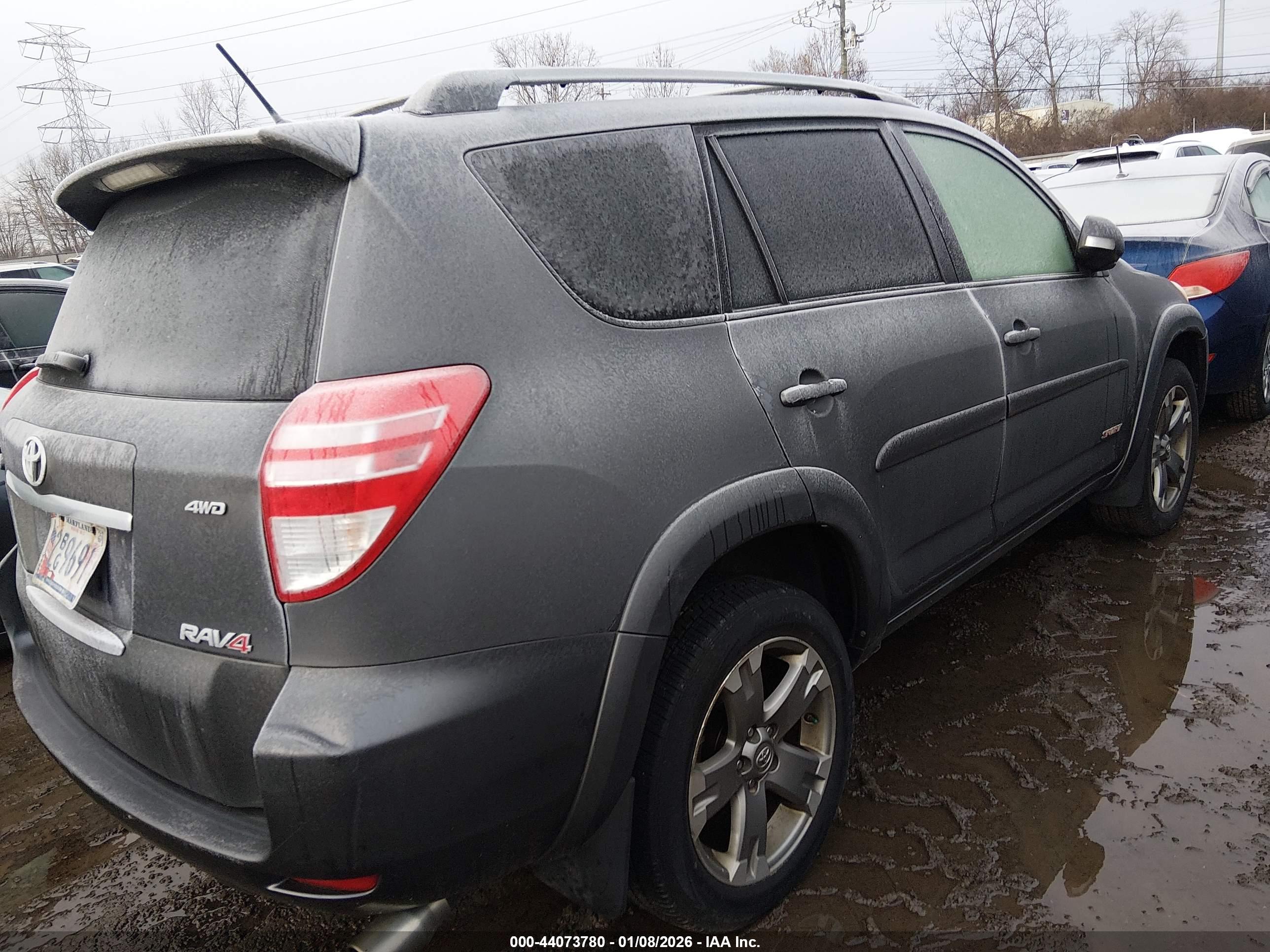 TOYOTA RAV4 image 4