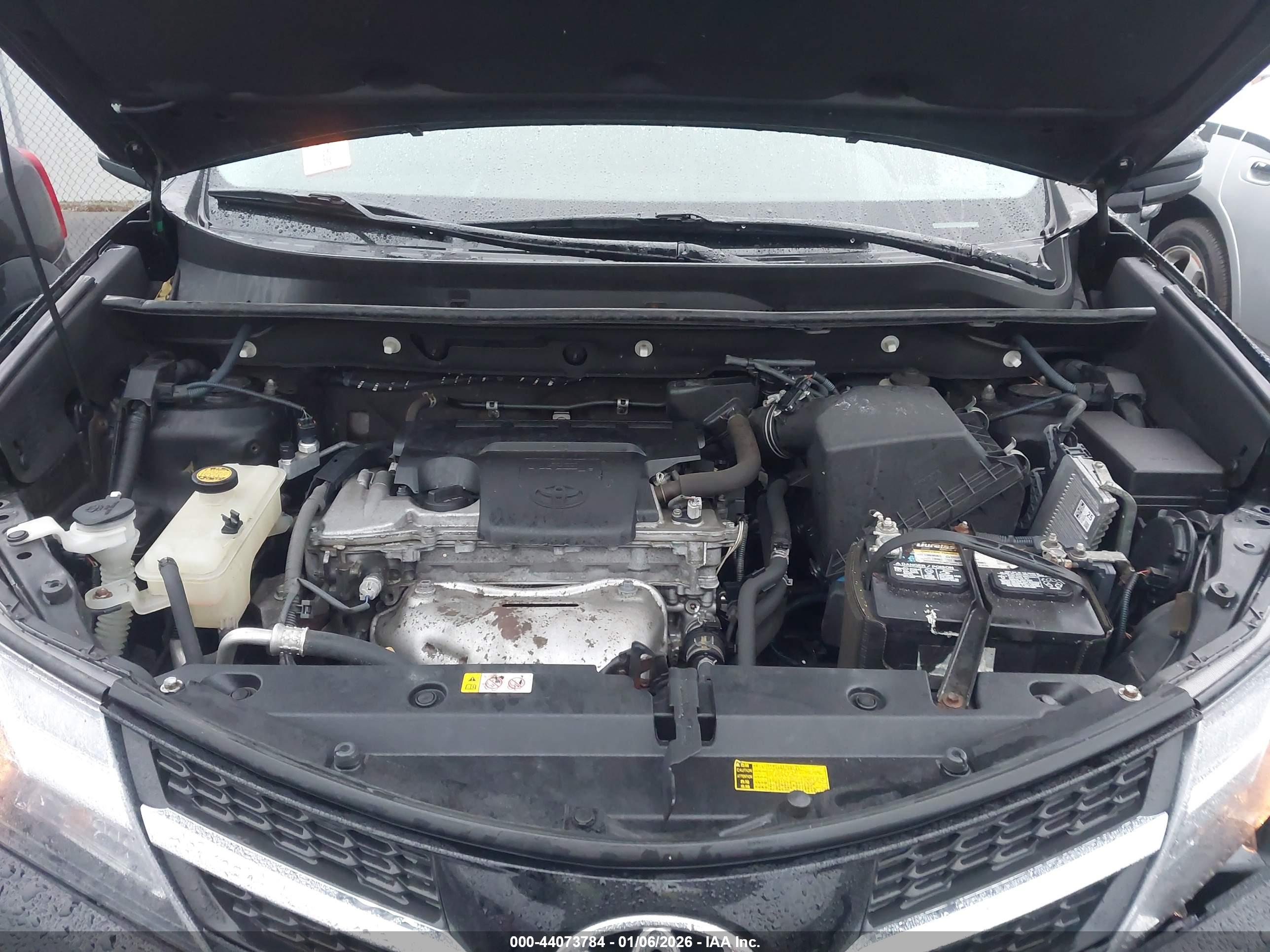 TOYOTA RAV4 image 10