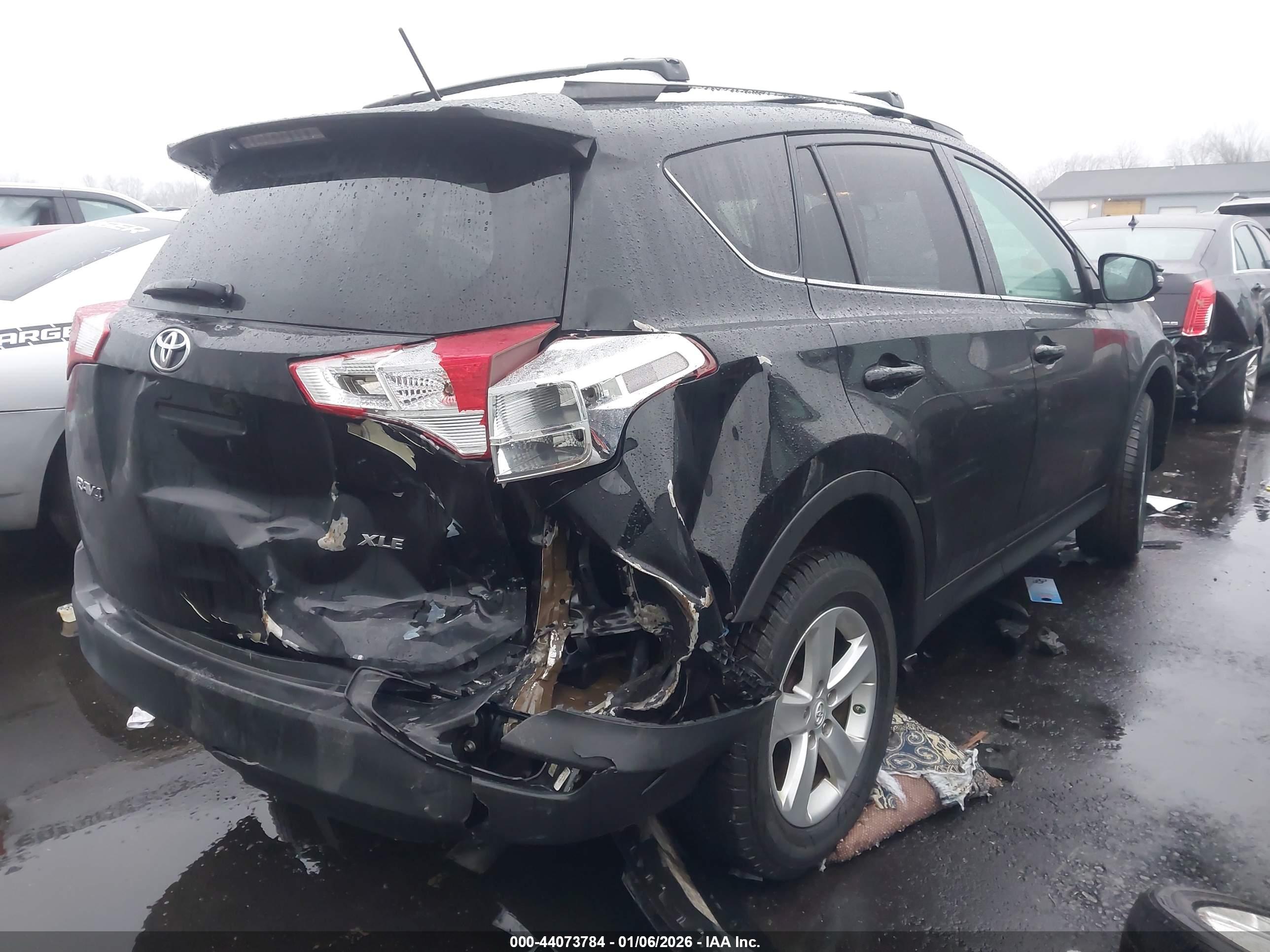 TOYOTA RAV4 image 4