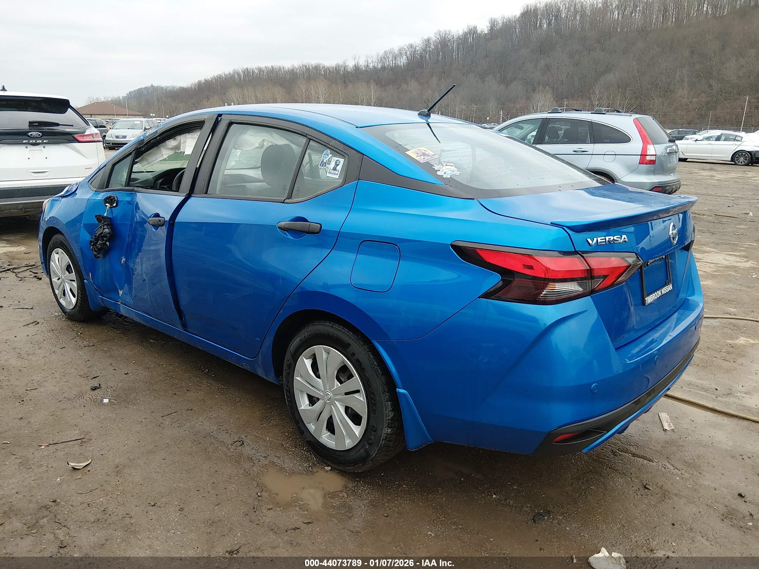 NISSAN VERSA image 3