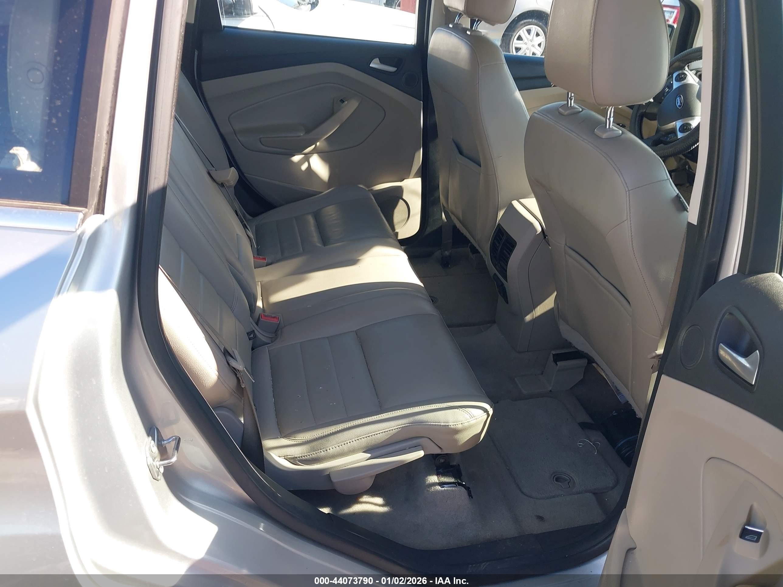 FORD C-MAX image 8