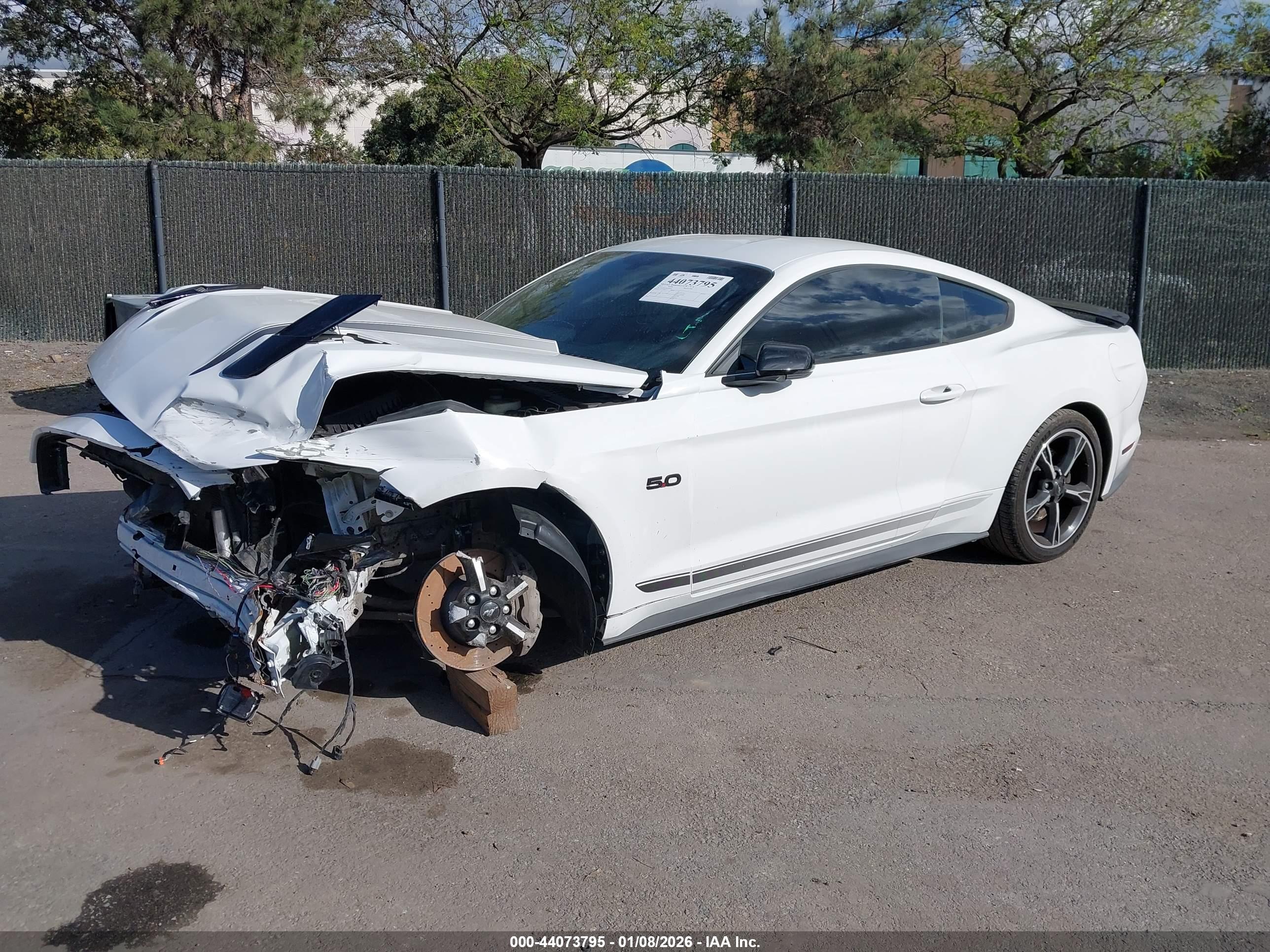 FORD MUSTANG image 2