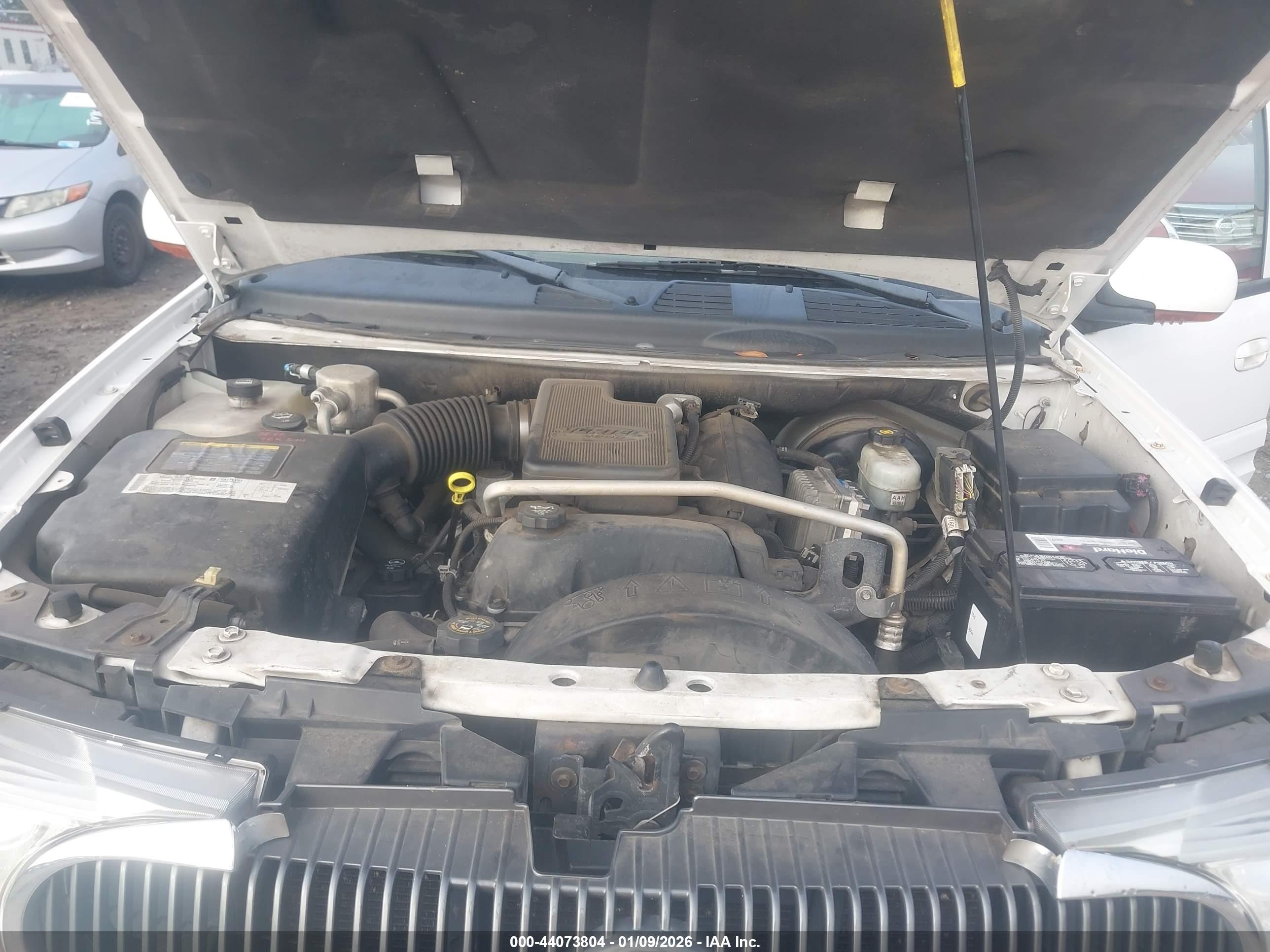 BUICK RAINIER image 10