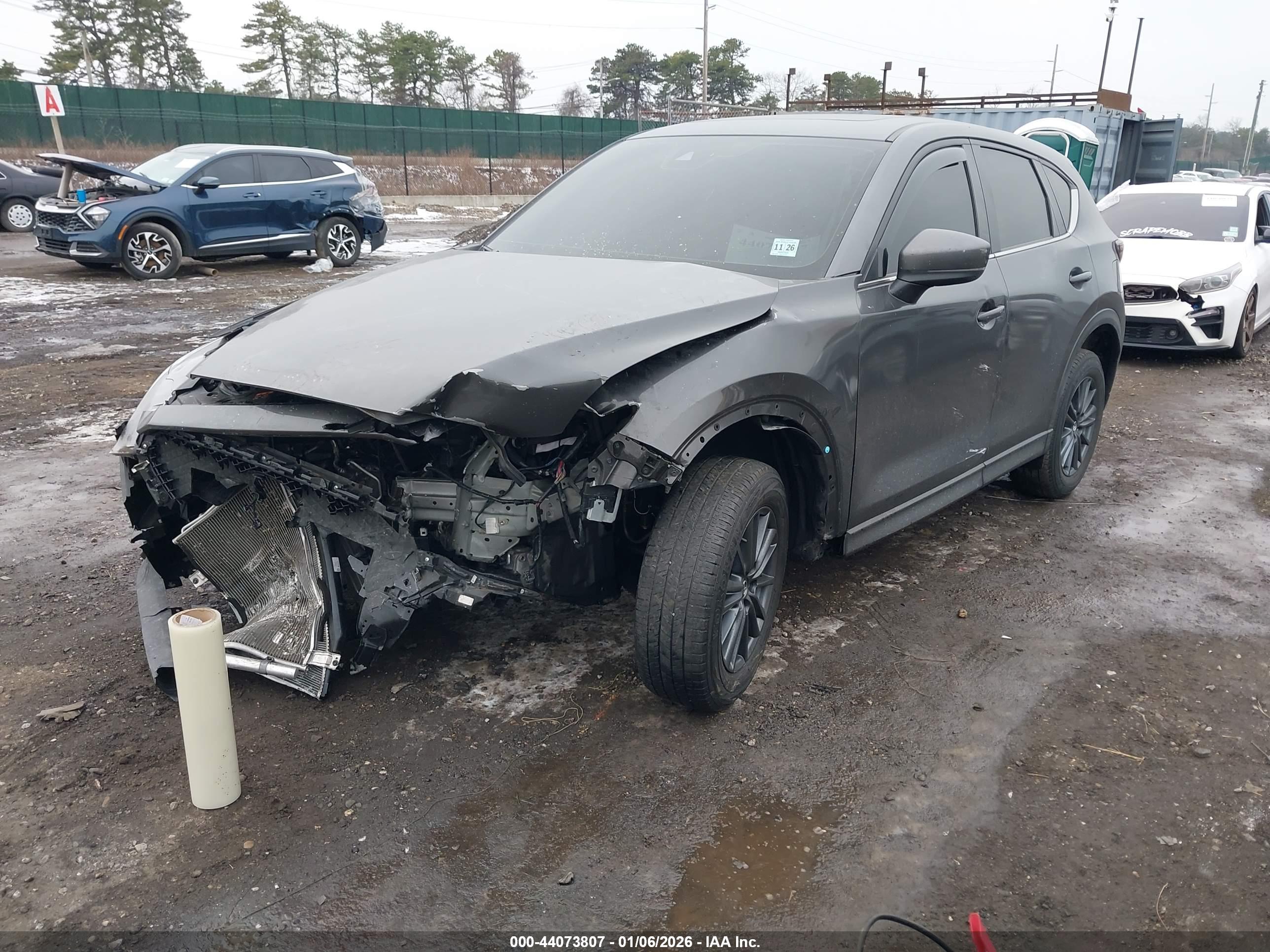 MAZDA CX-5 image 2