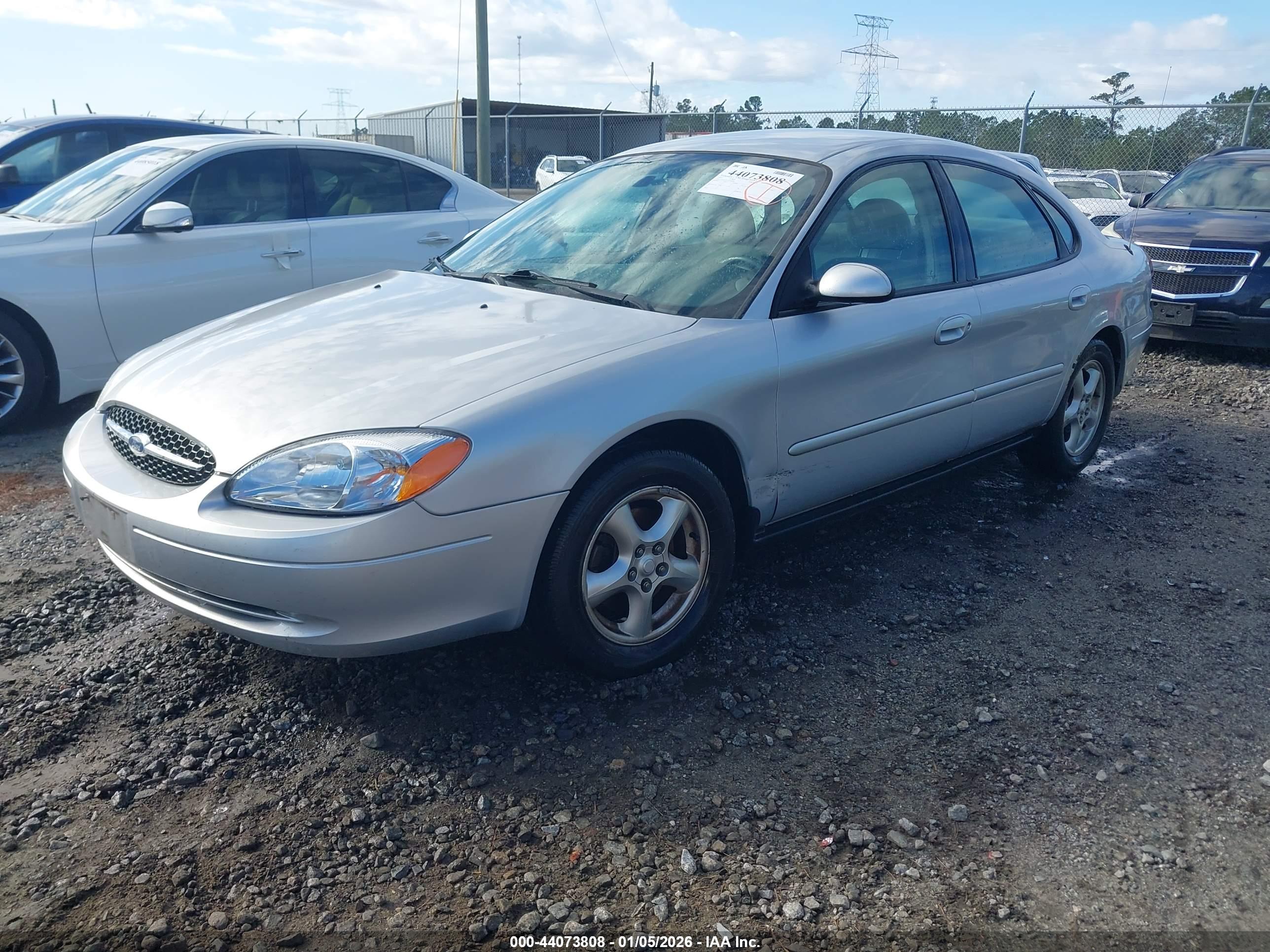 FORD TAURUS image 2