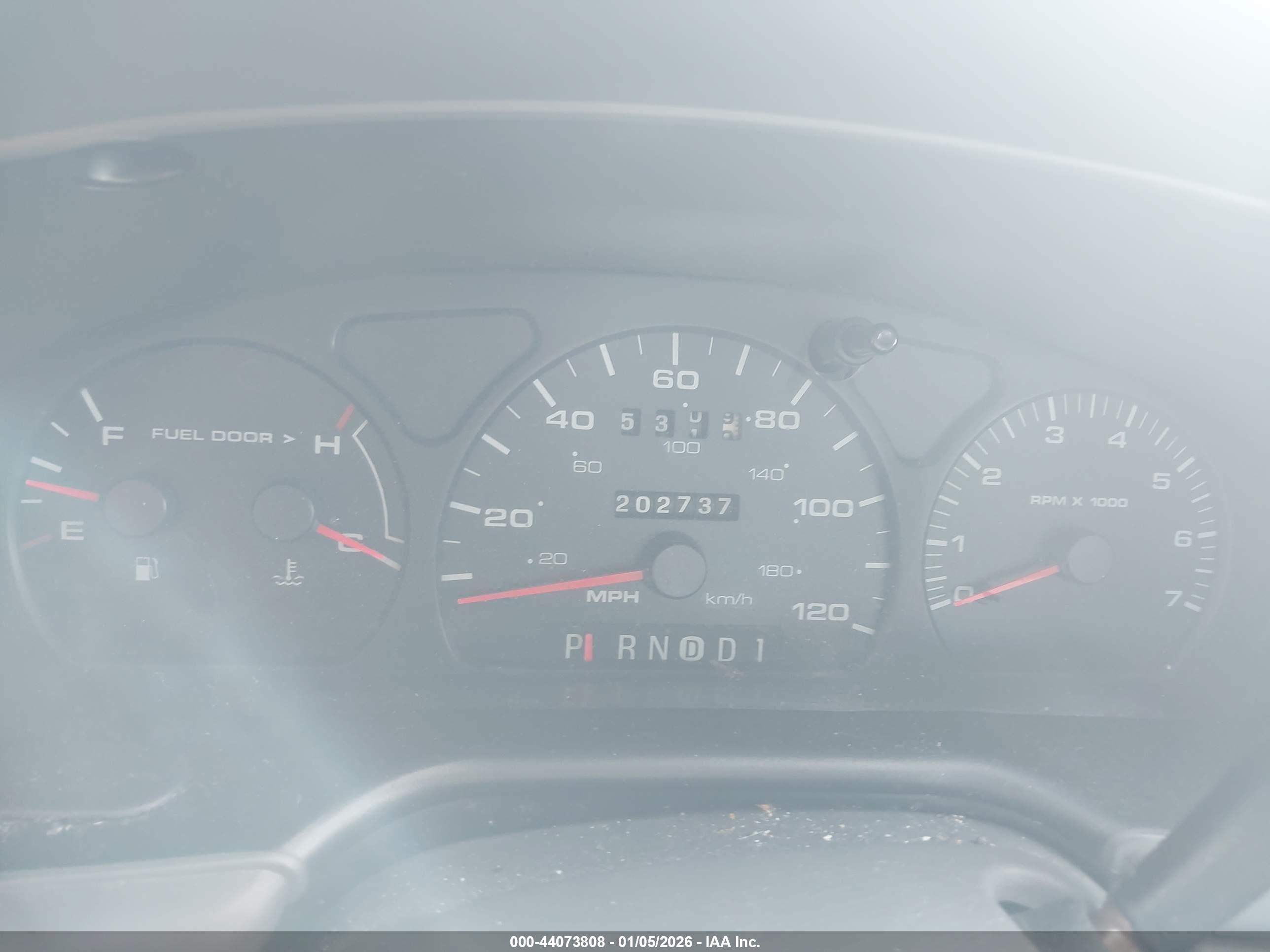 FORD TAURUS image 7