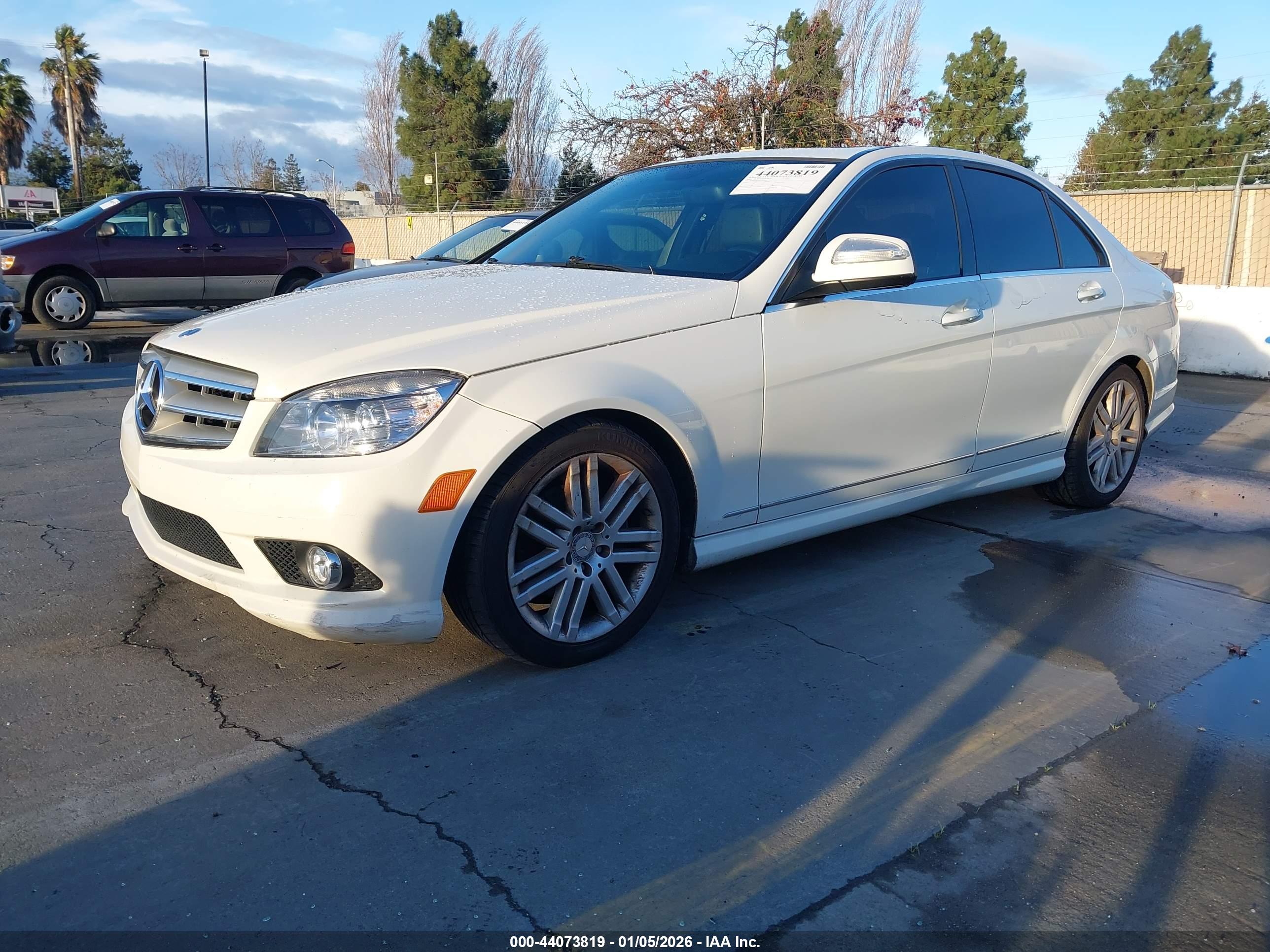MERCEDES-BENZ C image 2