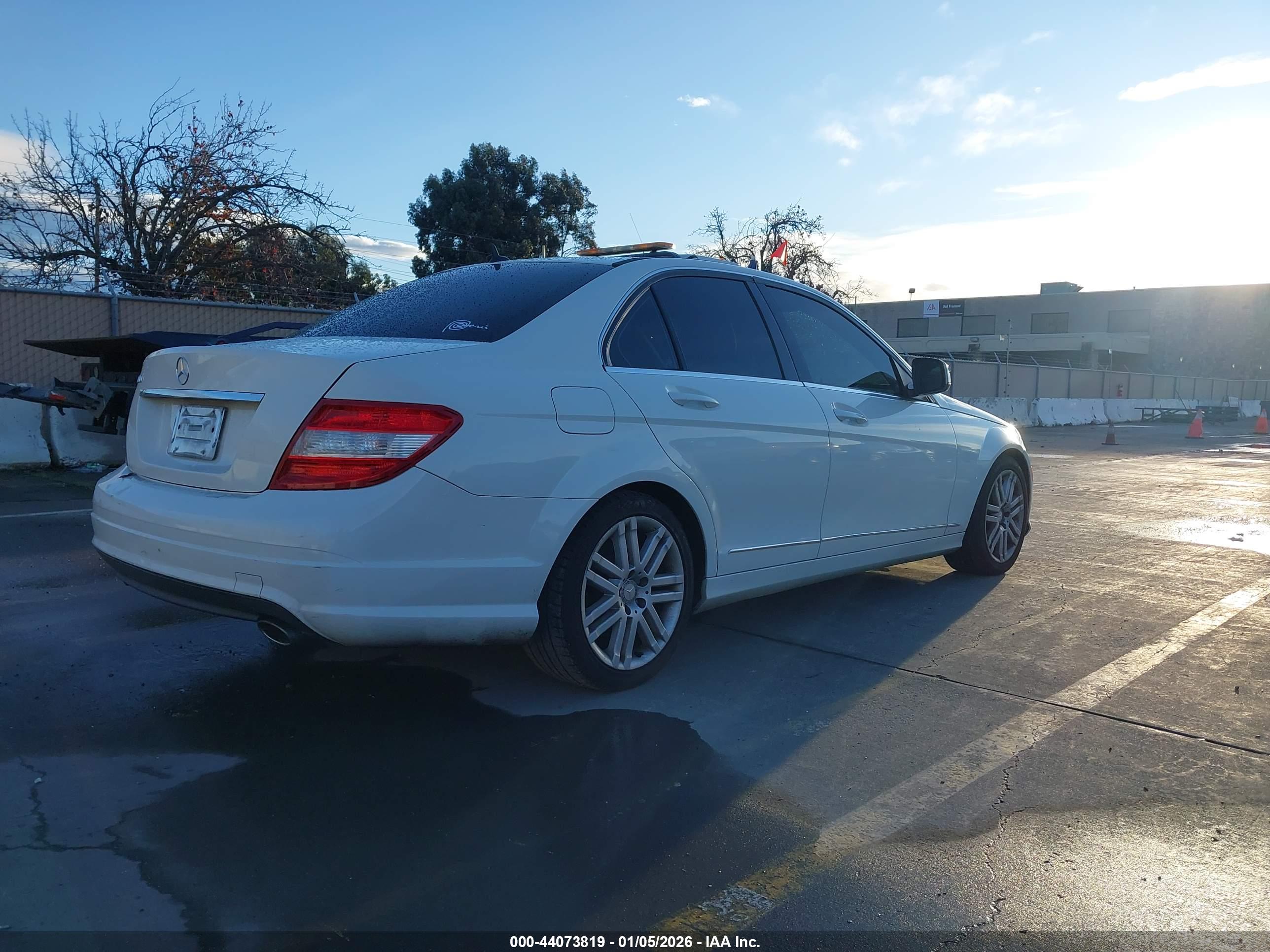 MERCEDES-BENZ C image 4
