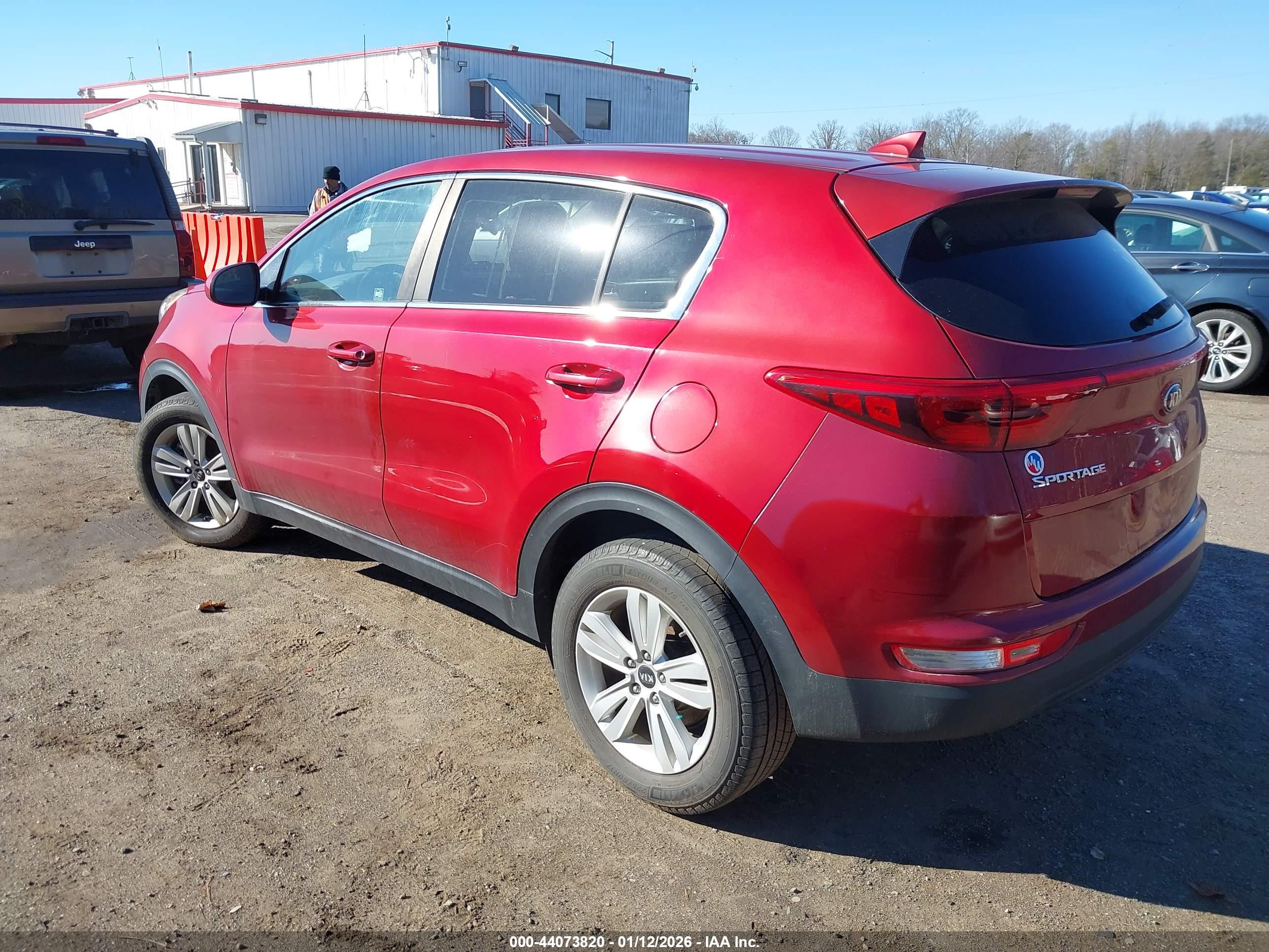 KIA SPORTAGE image 3