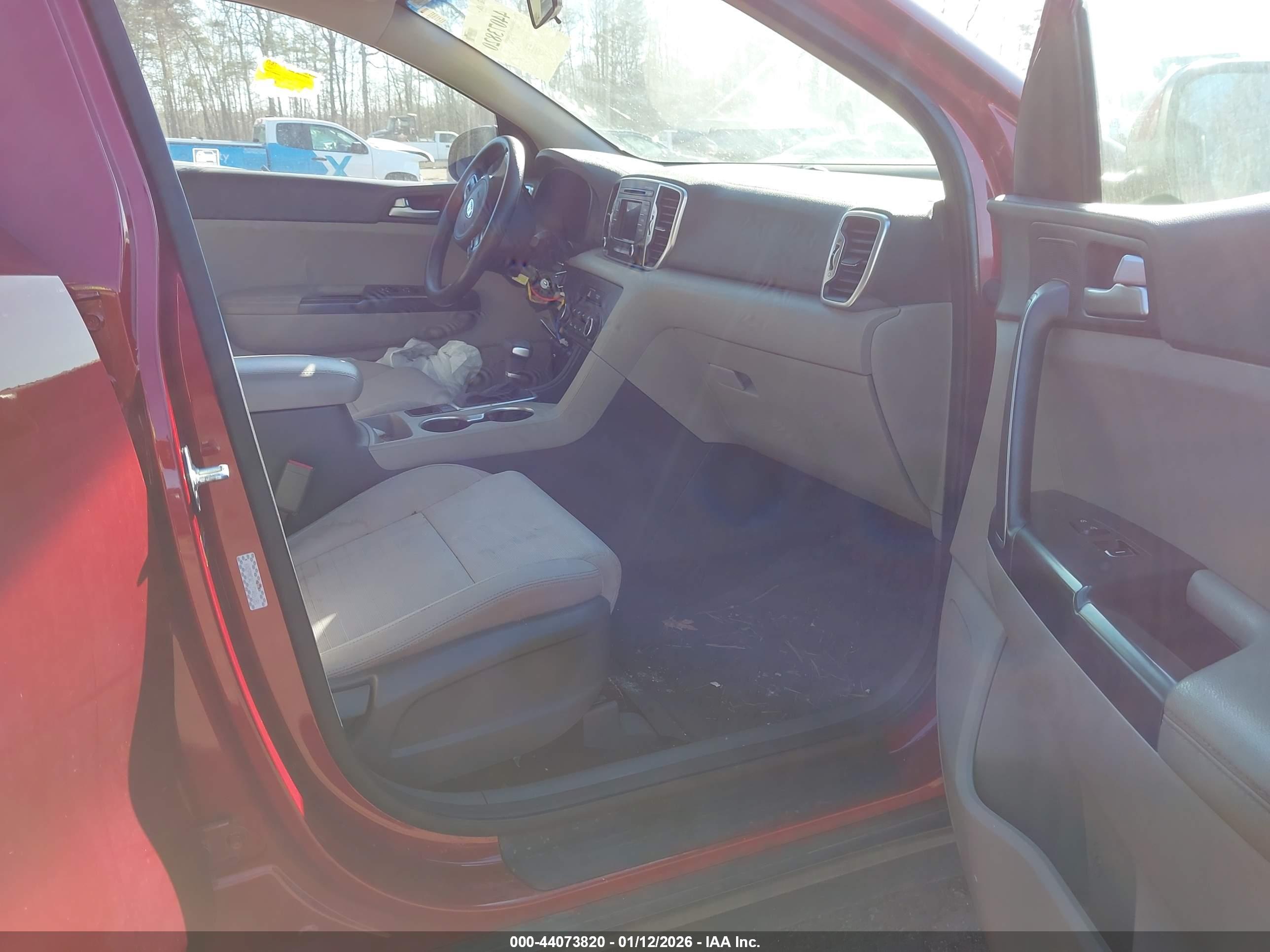 KIA SPORTAGE image 5