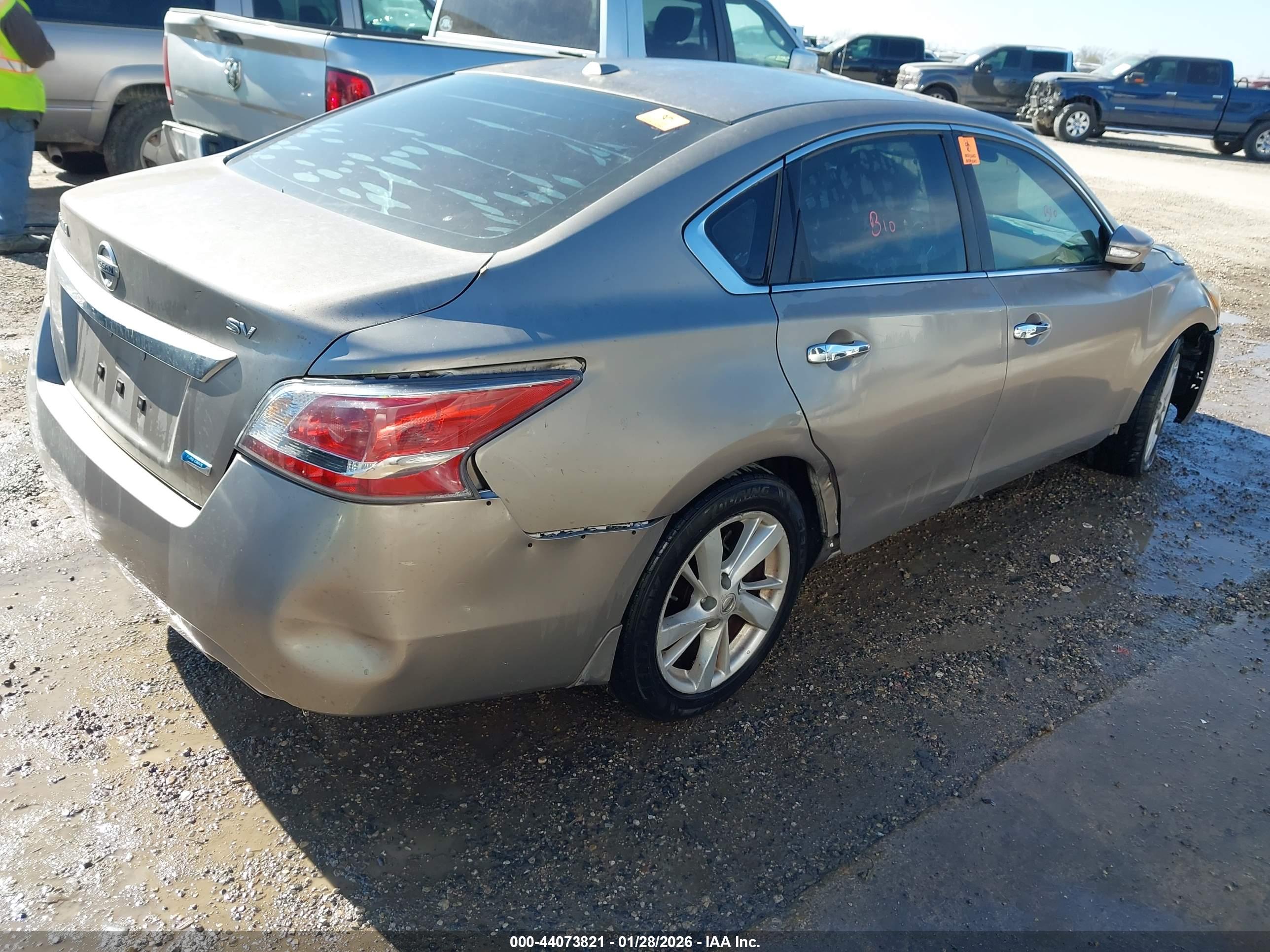NISSAN ALTIMA image 4