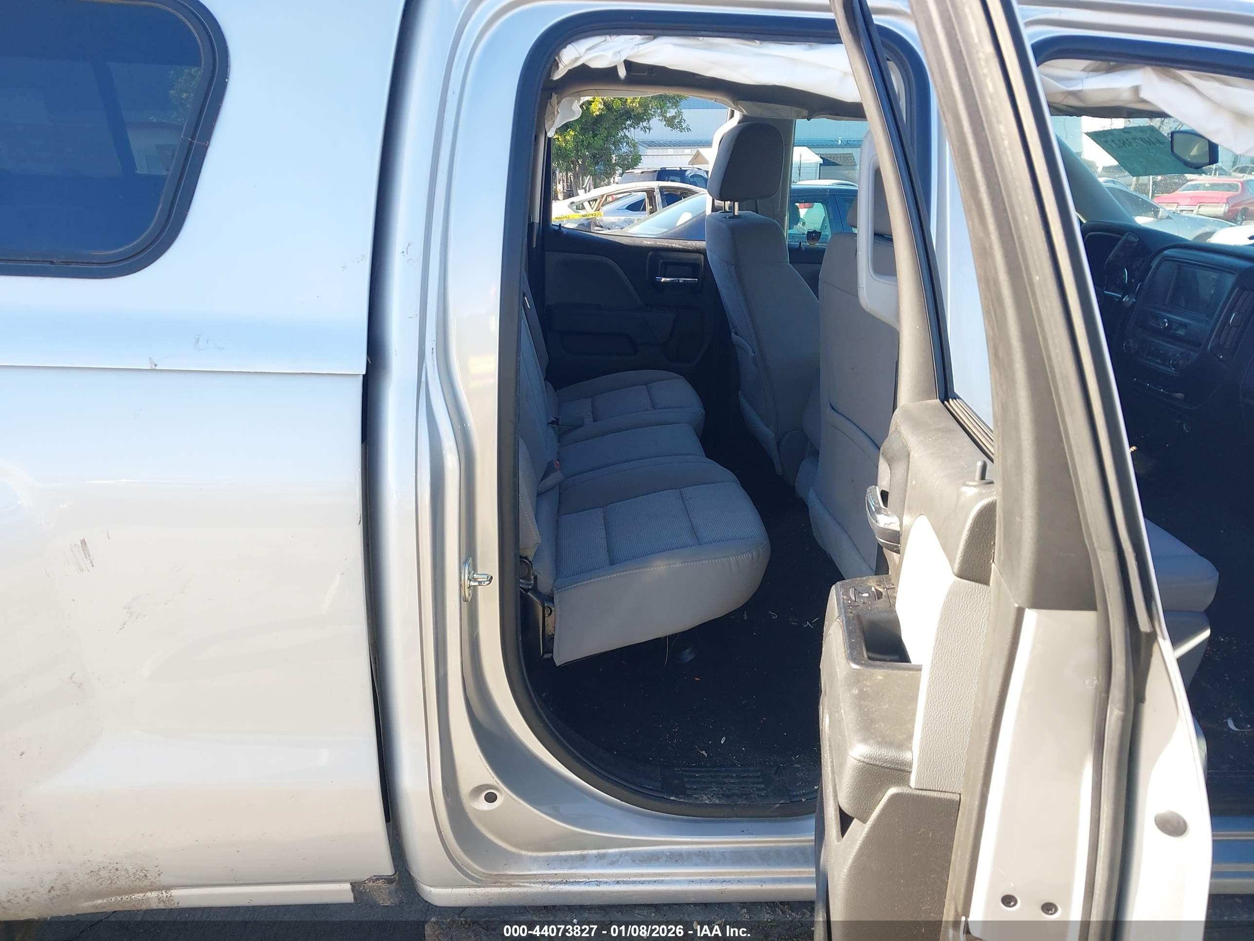 CHEVROLET SILVERADO image 8