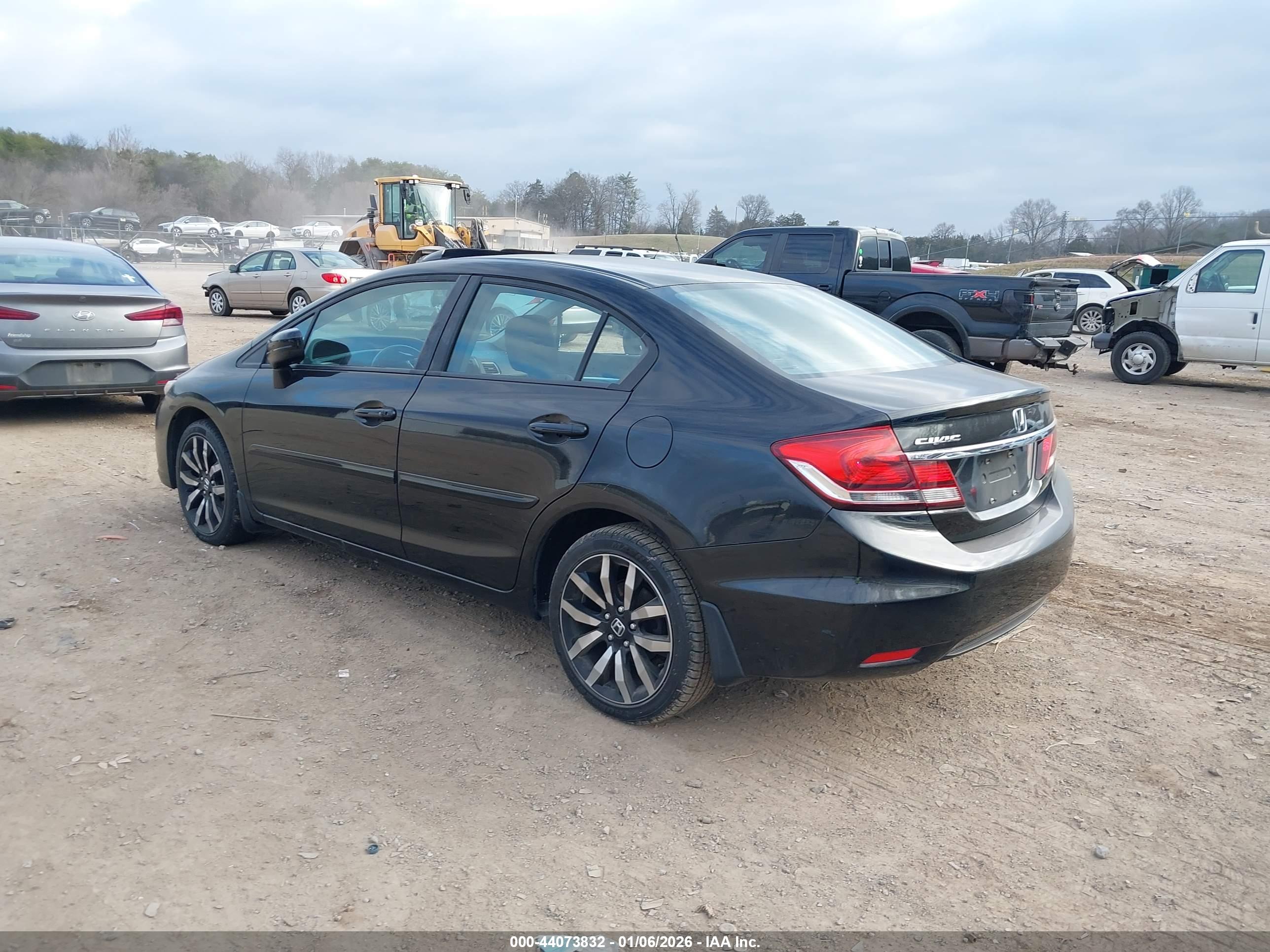 HONDA CIVIC image 3