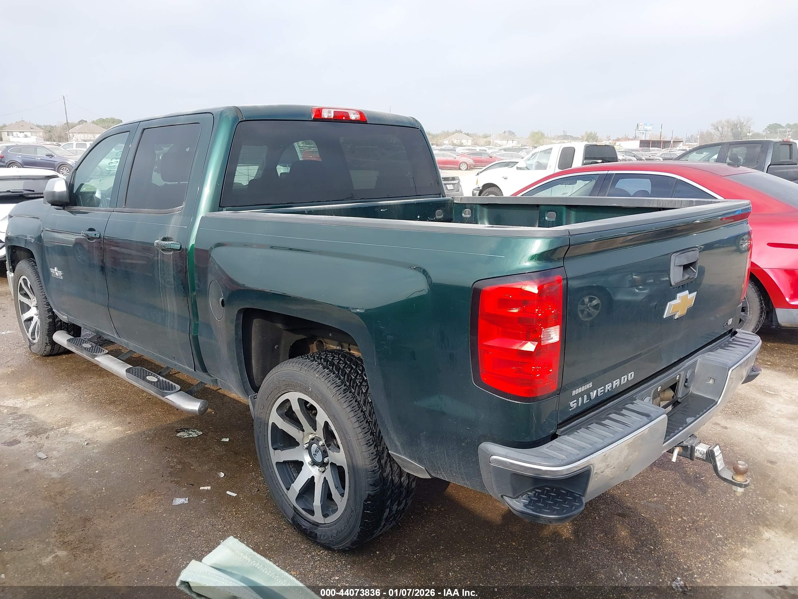 CHEVROLET SILVERADO image 3