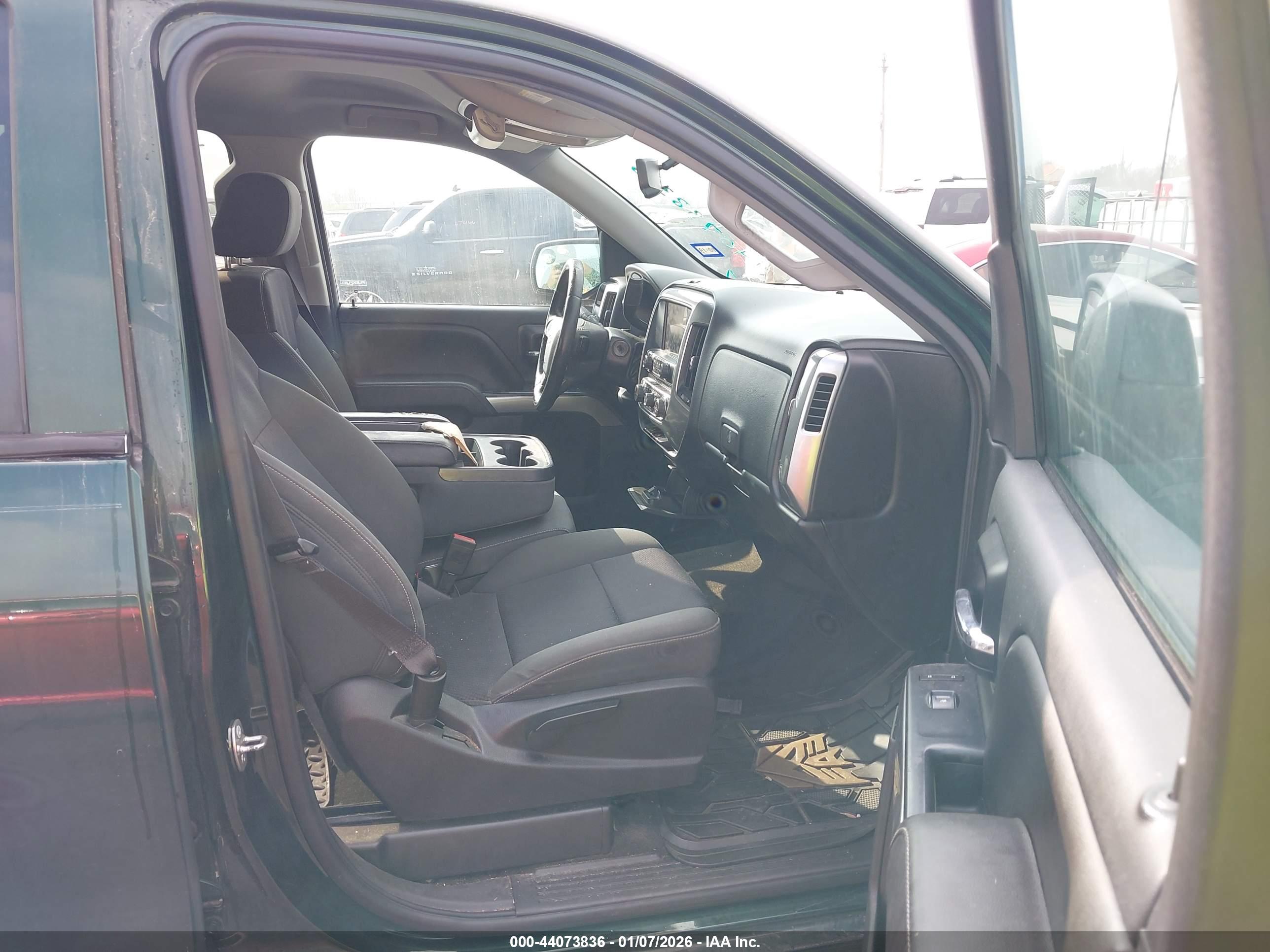 CHEVROLET SILVERADO image 5