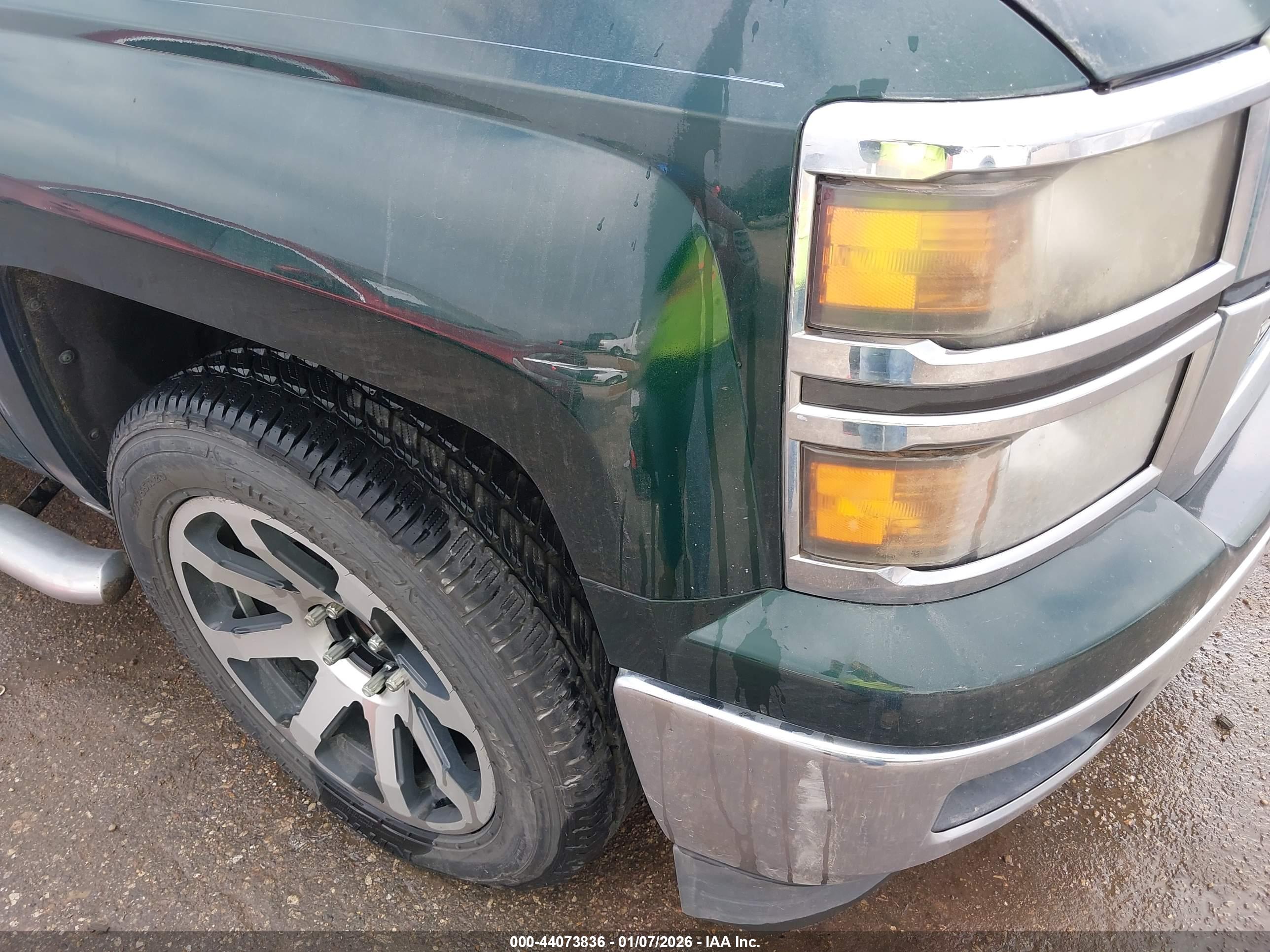 CHEVROLET SILVERADO image 6