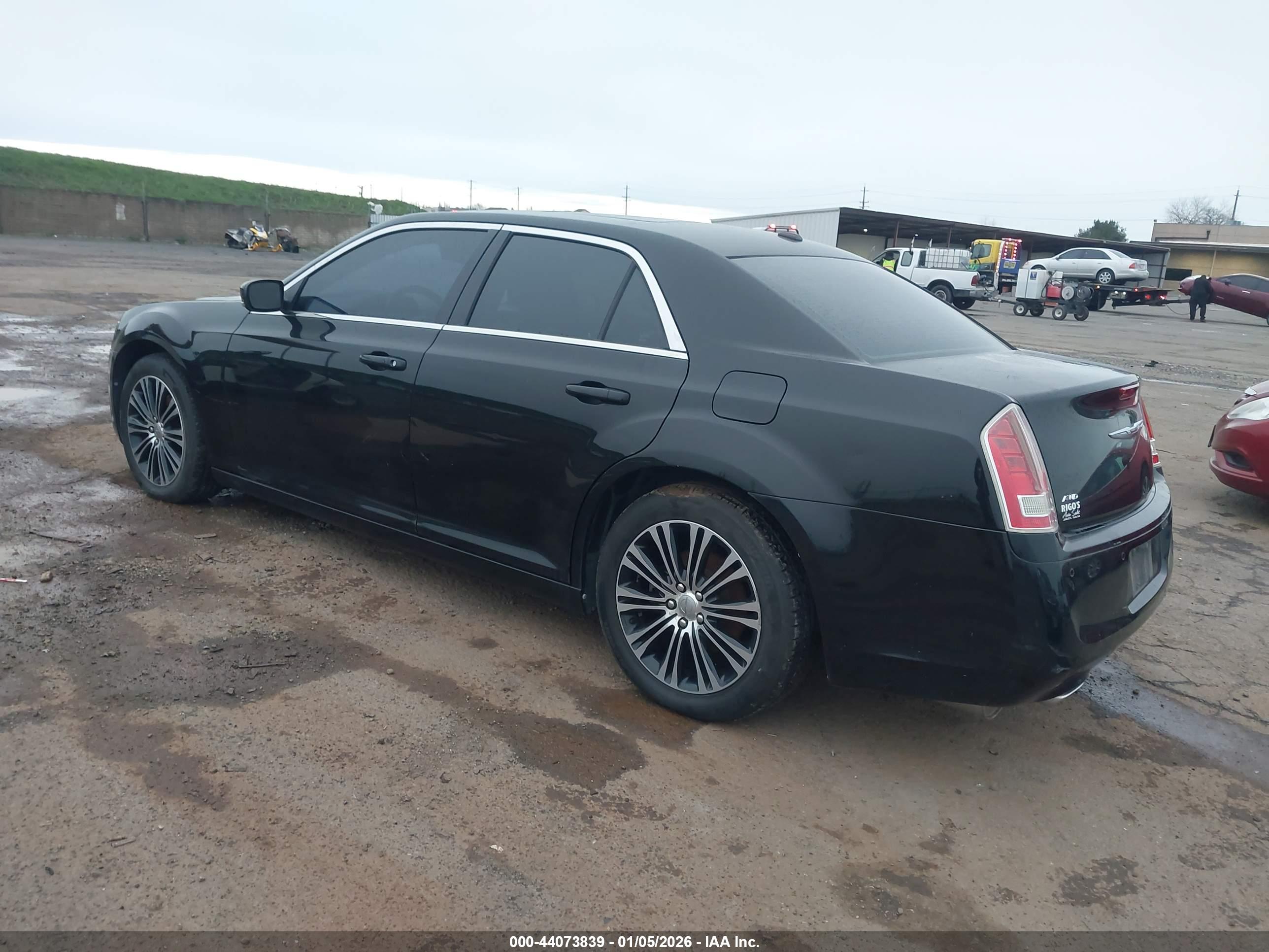 CHRYSLER 300 image 3
