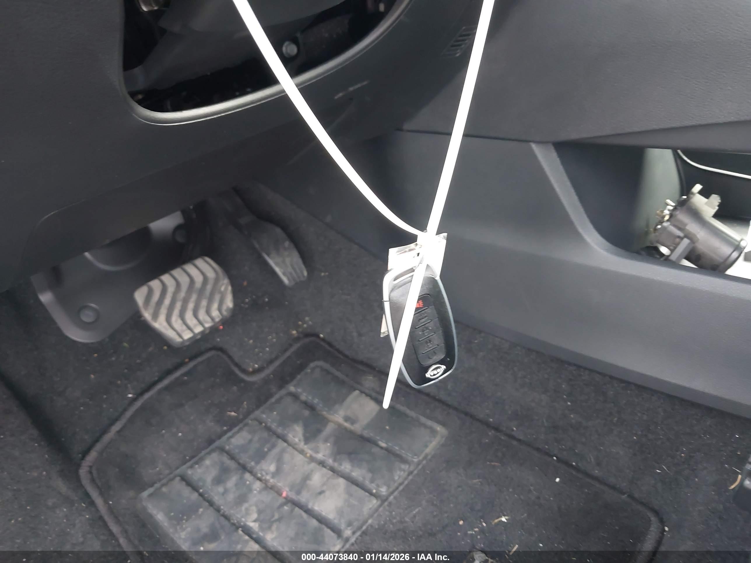 NISSAN ROGUE image 11