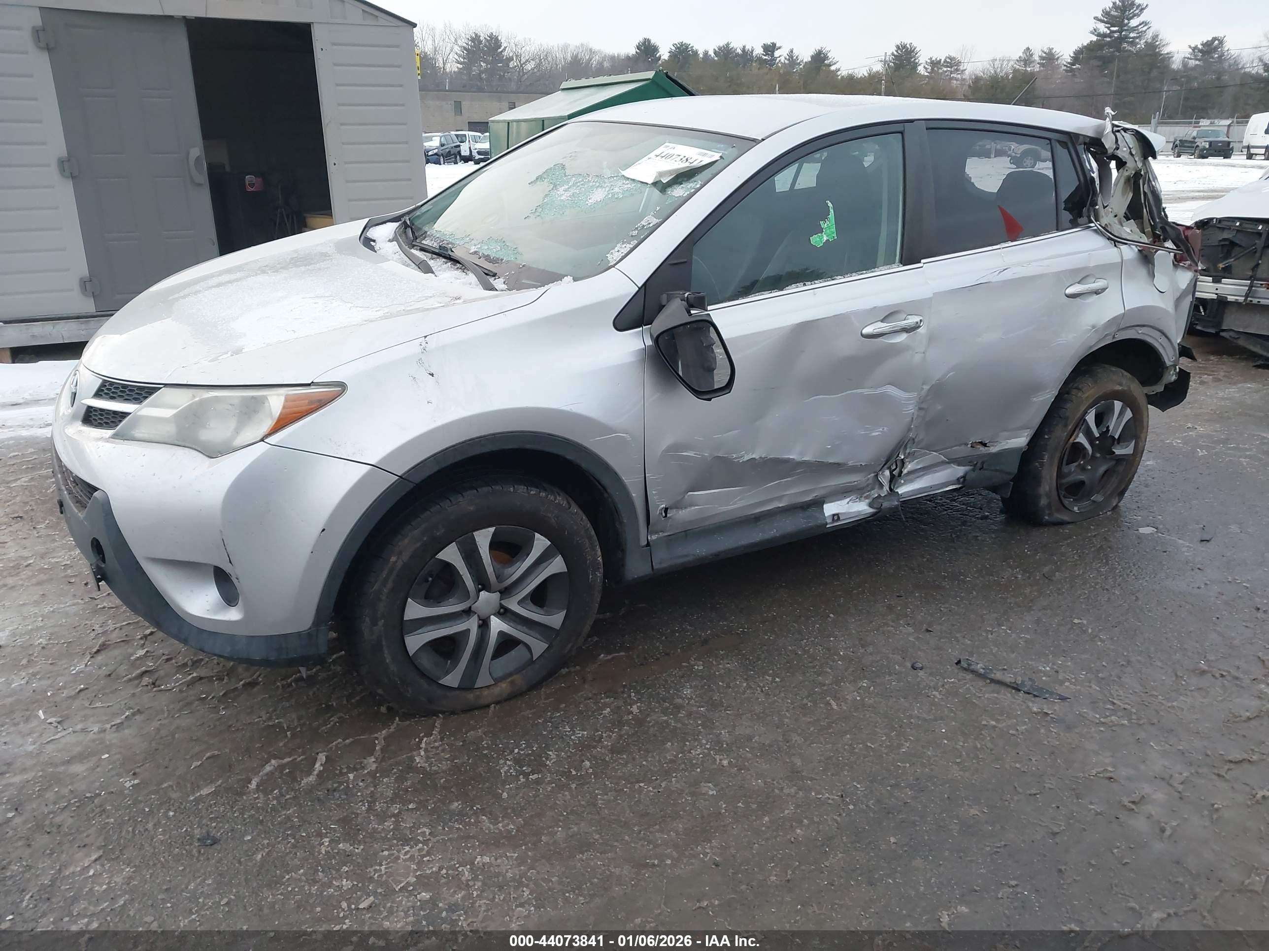 TOYOTA RAV4 image 2