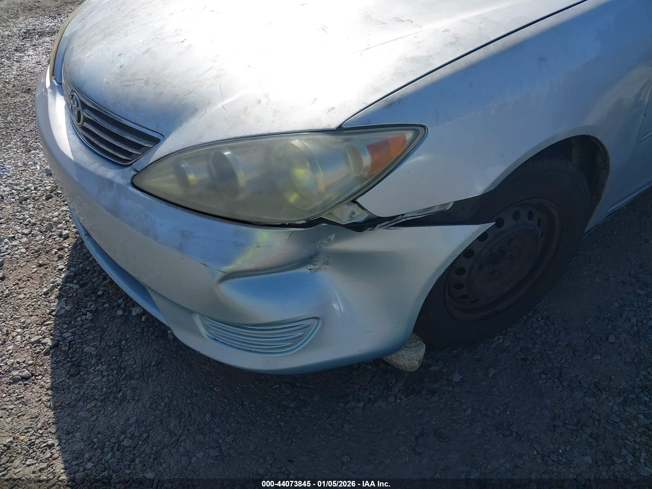 TOYOTA CAMRY image 6