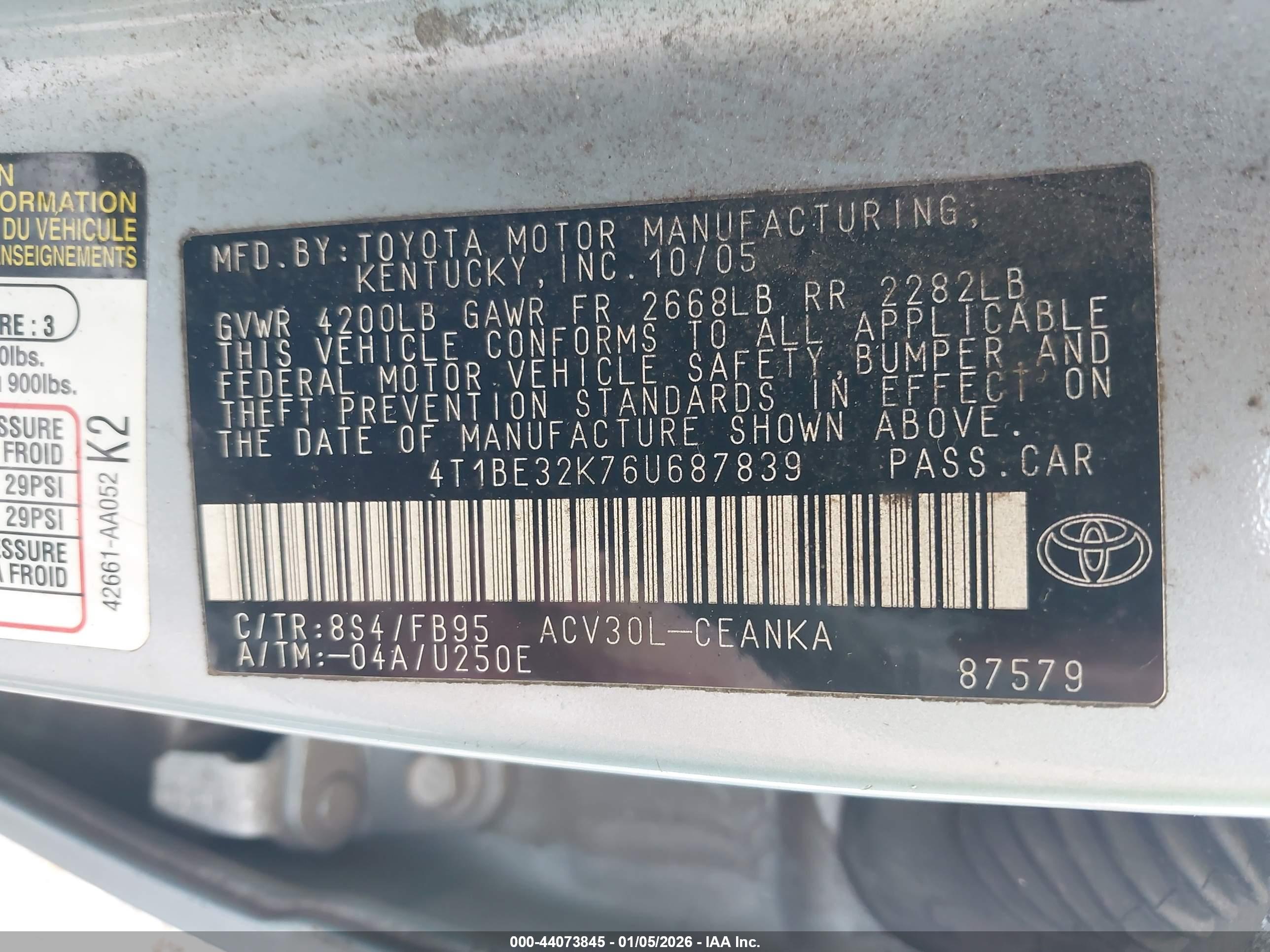 TOYOTA CAMRY image 9