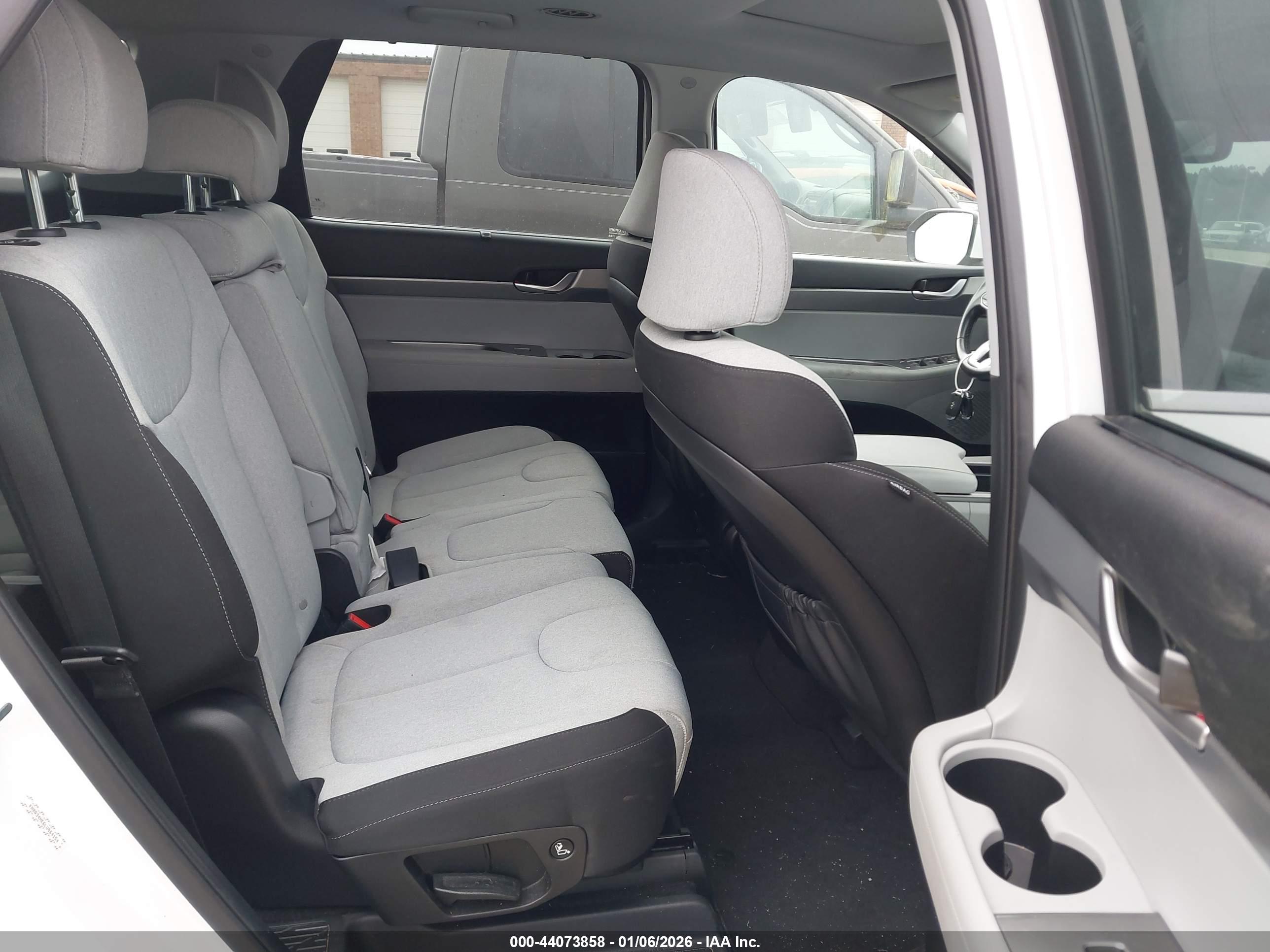 HYUNDAI PALISADE image 8