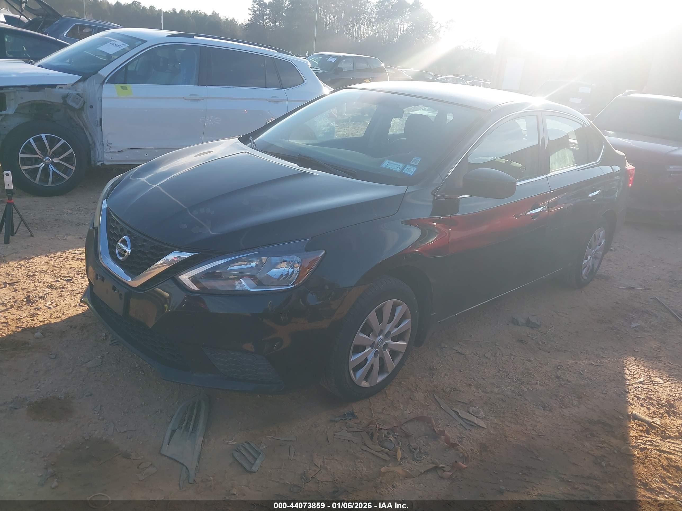 NISSAN SENTRA image 2