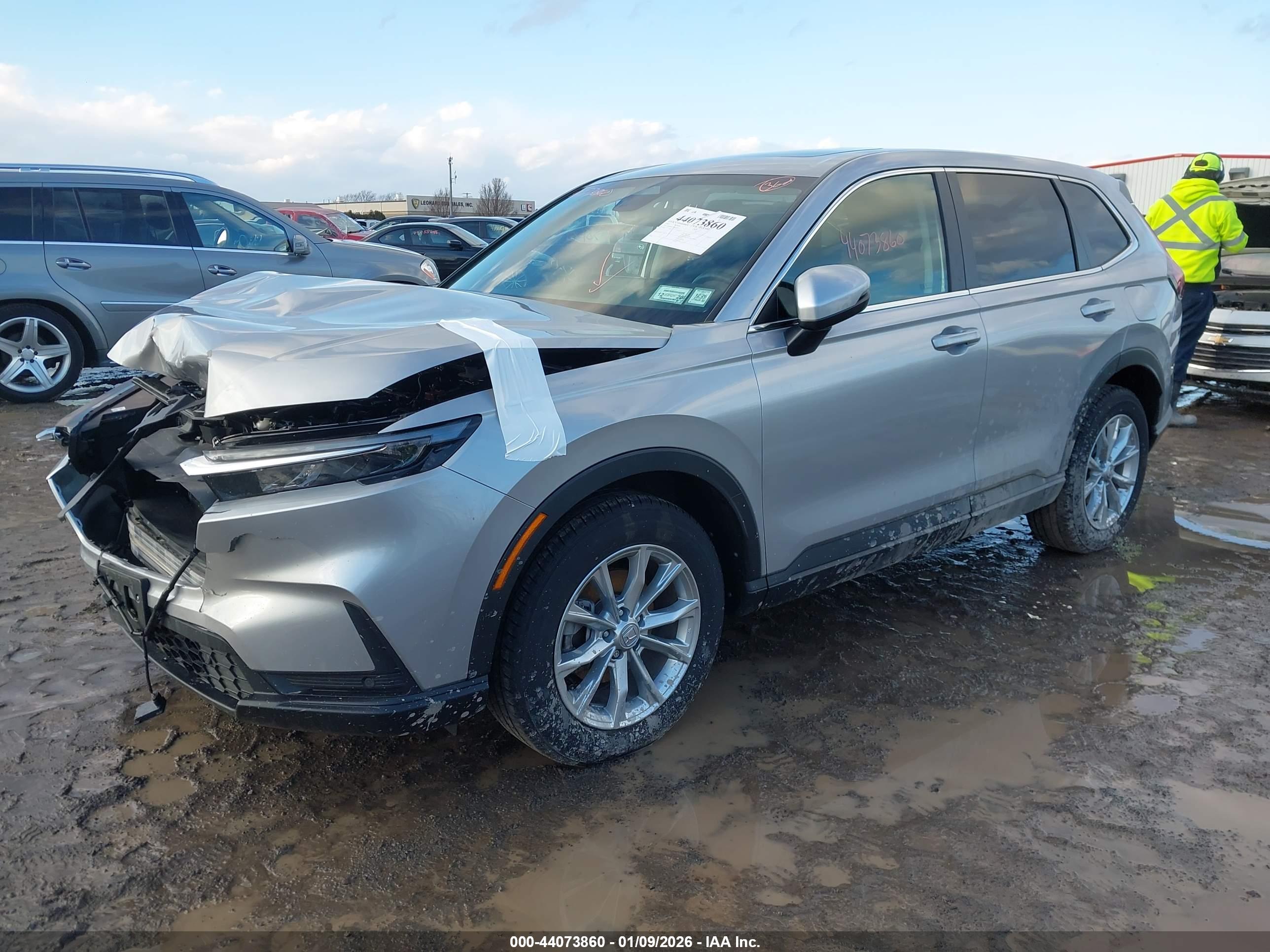 HONDA CR-V image 2