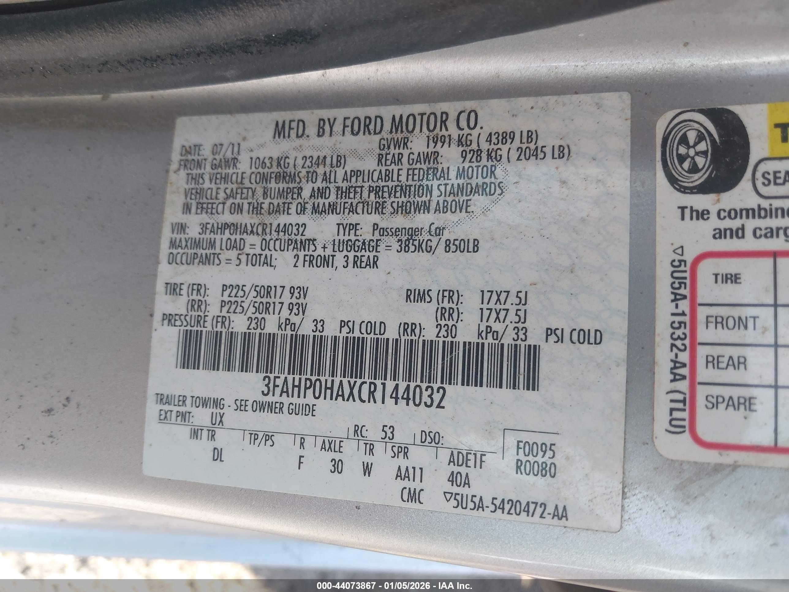 FORD FUSION image 9