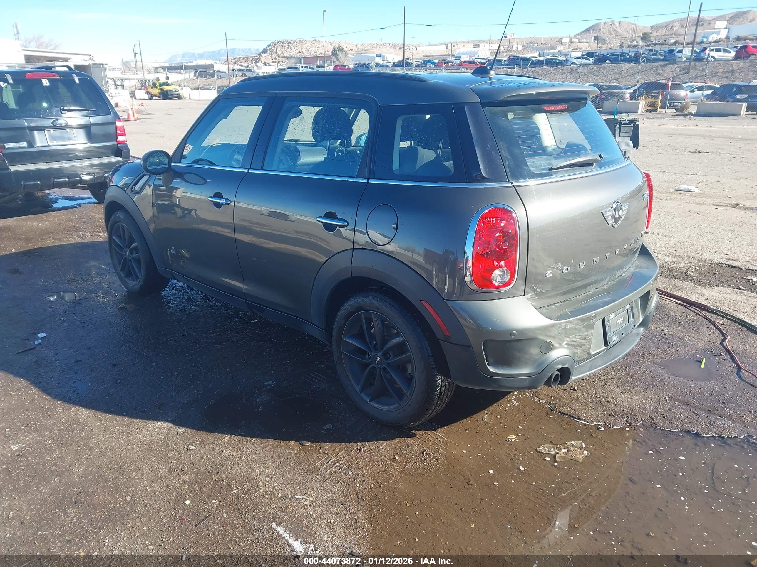 MINI COUNTRYMAN image 3