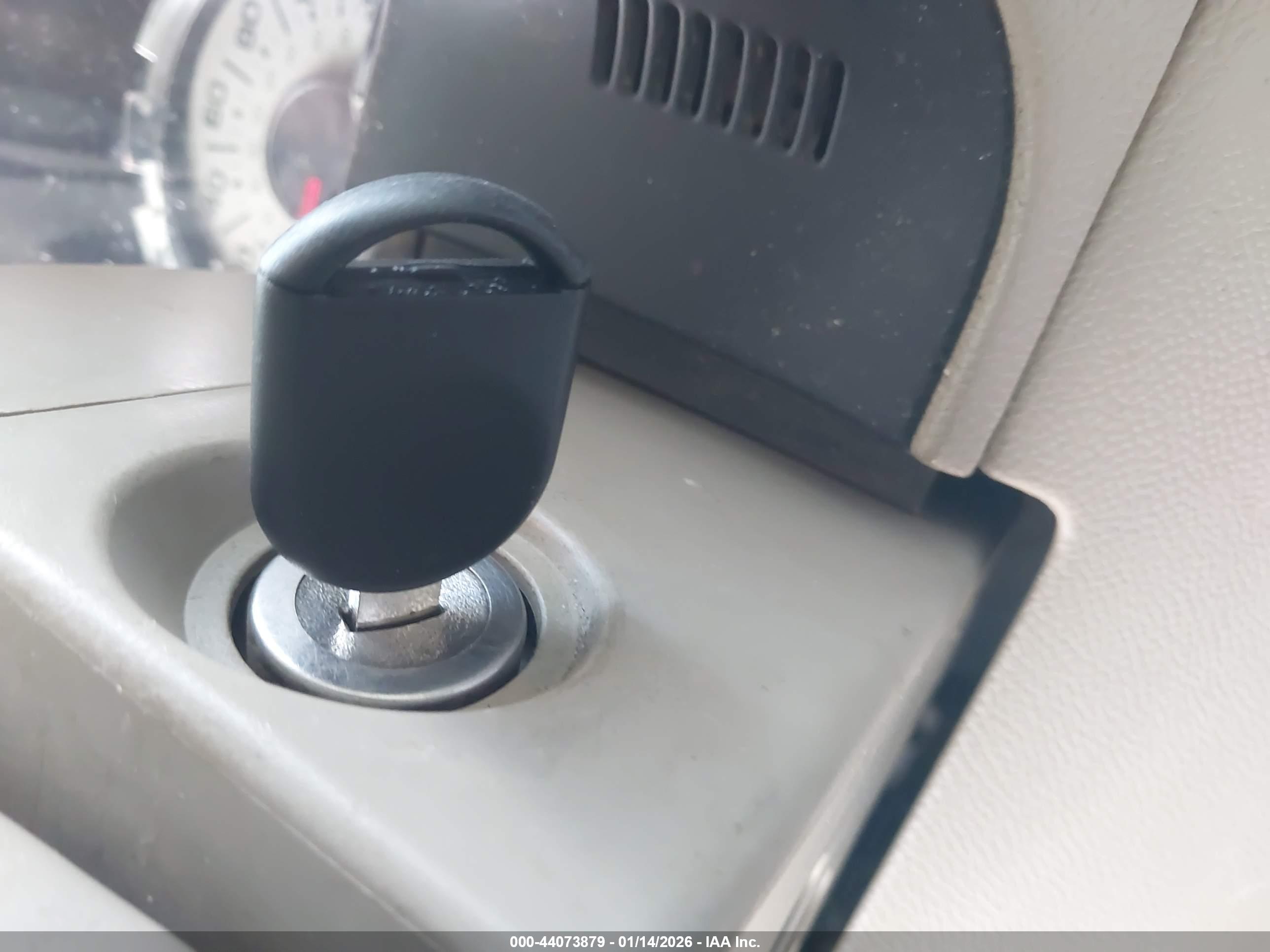 FORD EXPEDITION image 11