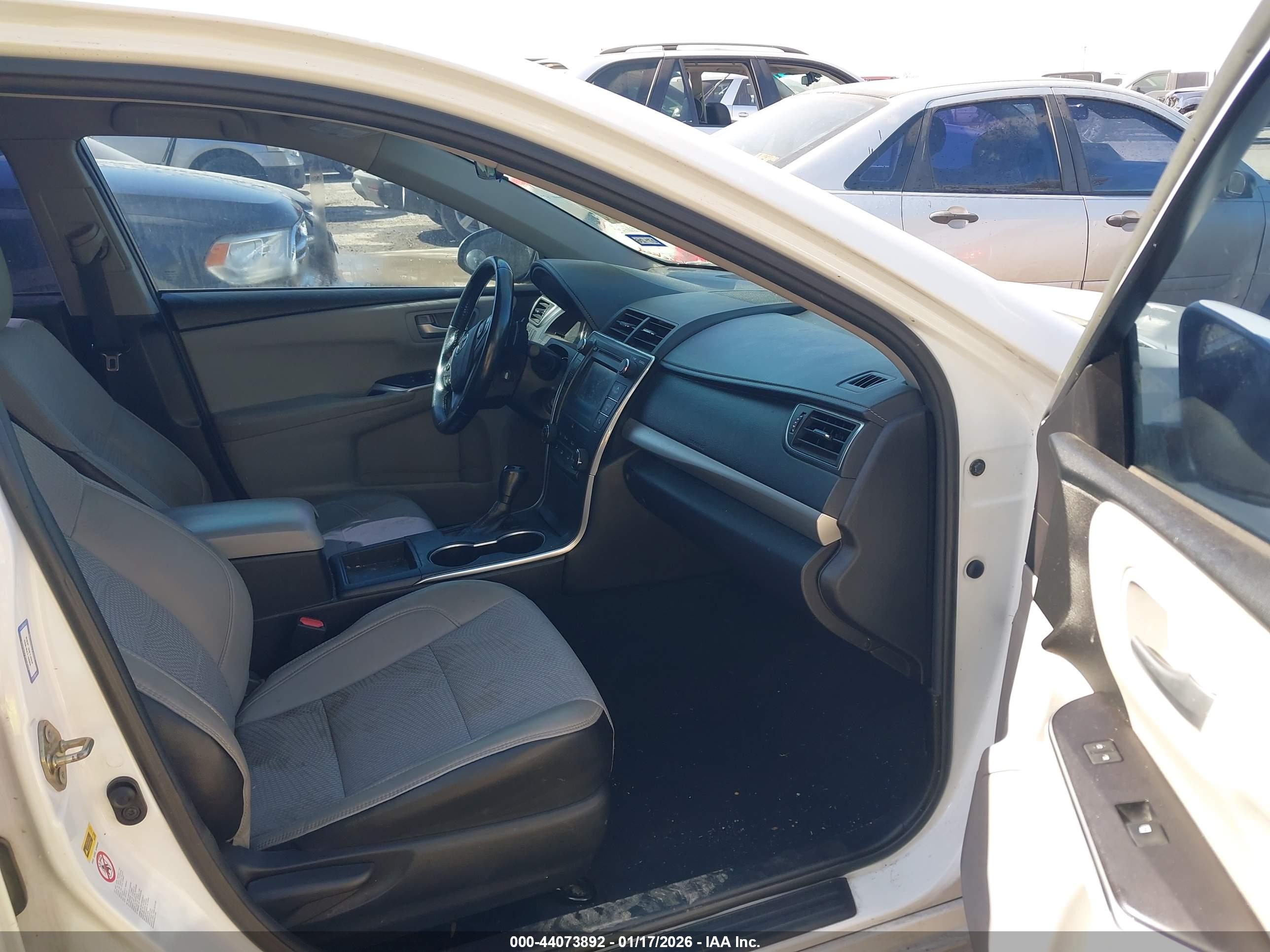 TOYOTA CAMRY image 5